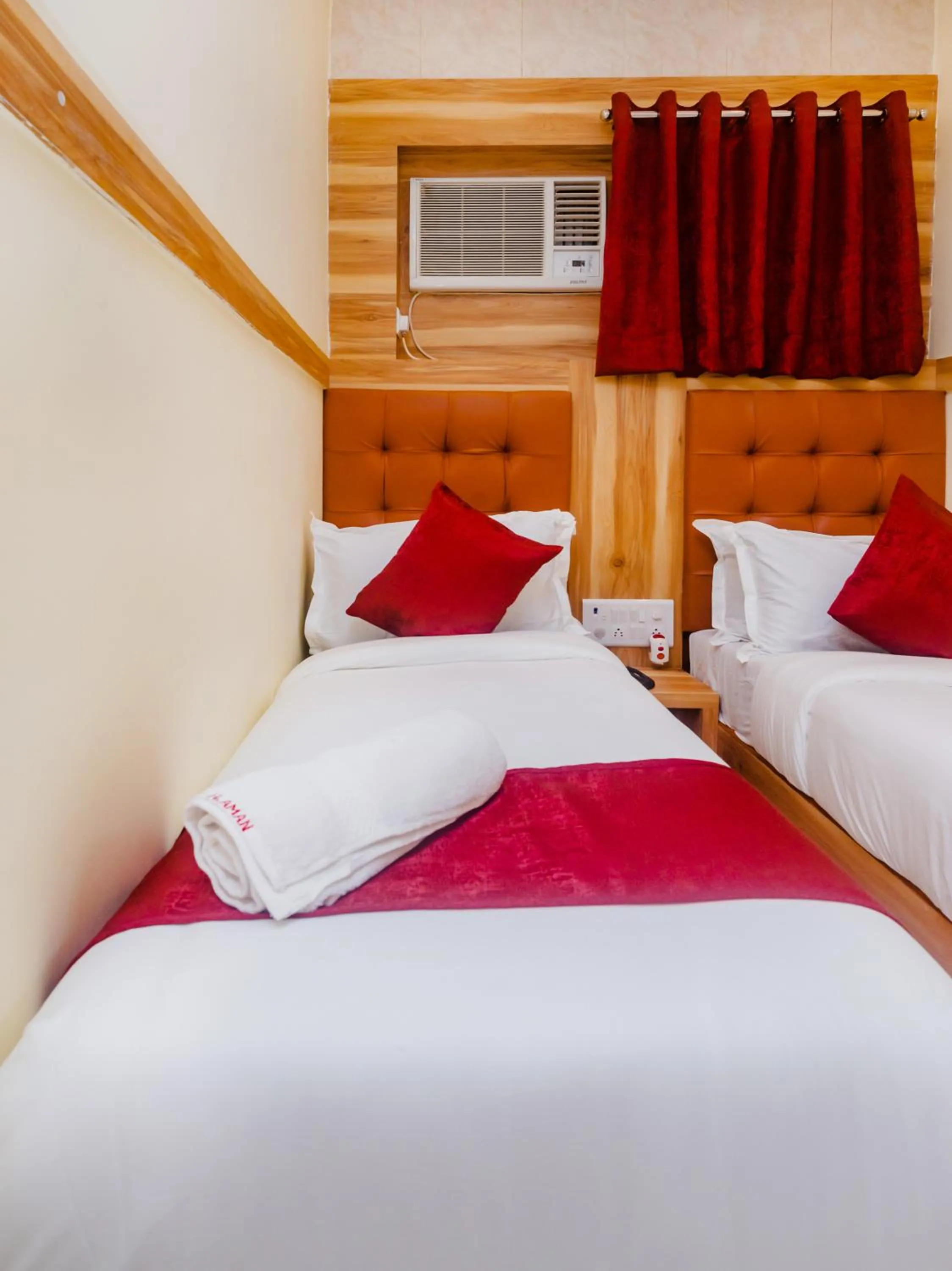 Bed in Aman Hotel near CST