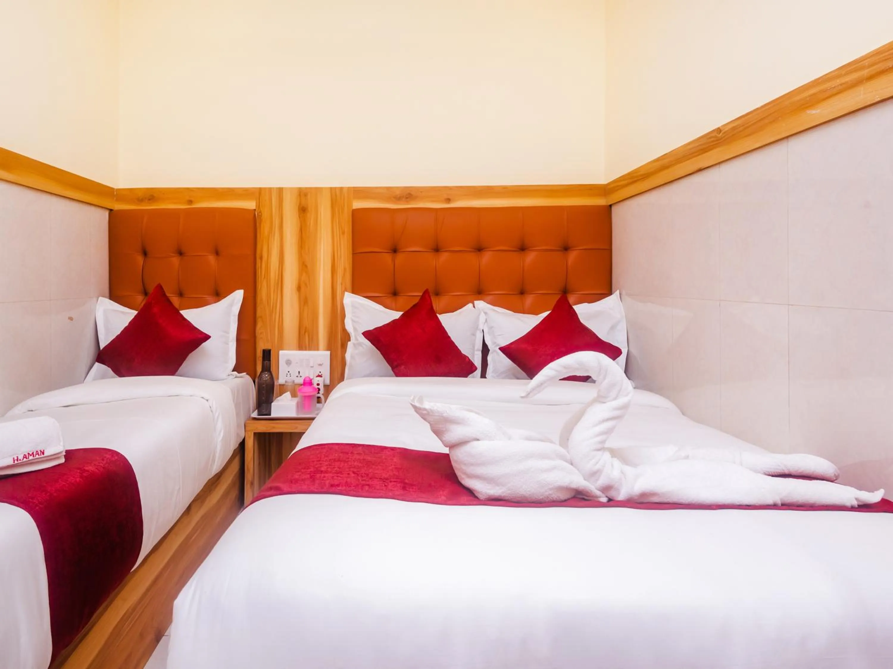 Bed in Aman Hotel near CST