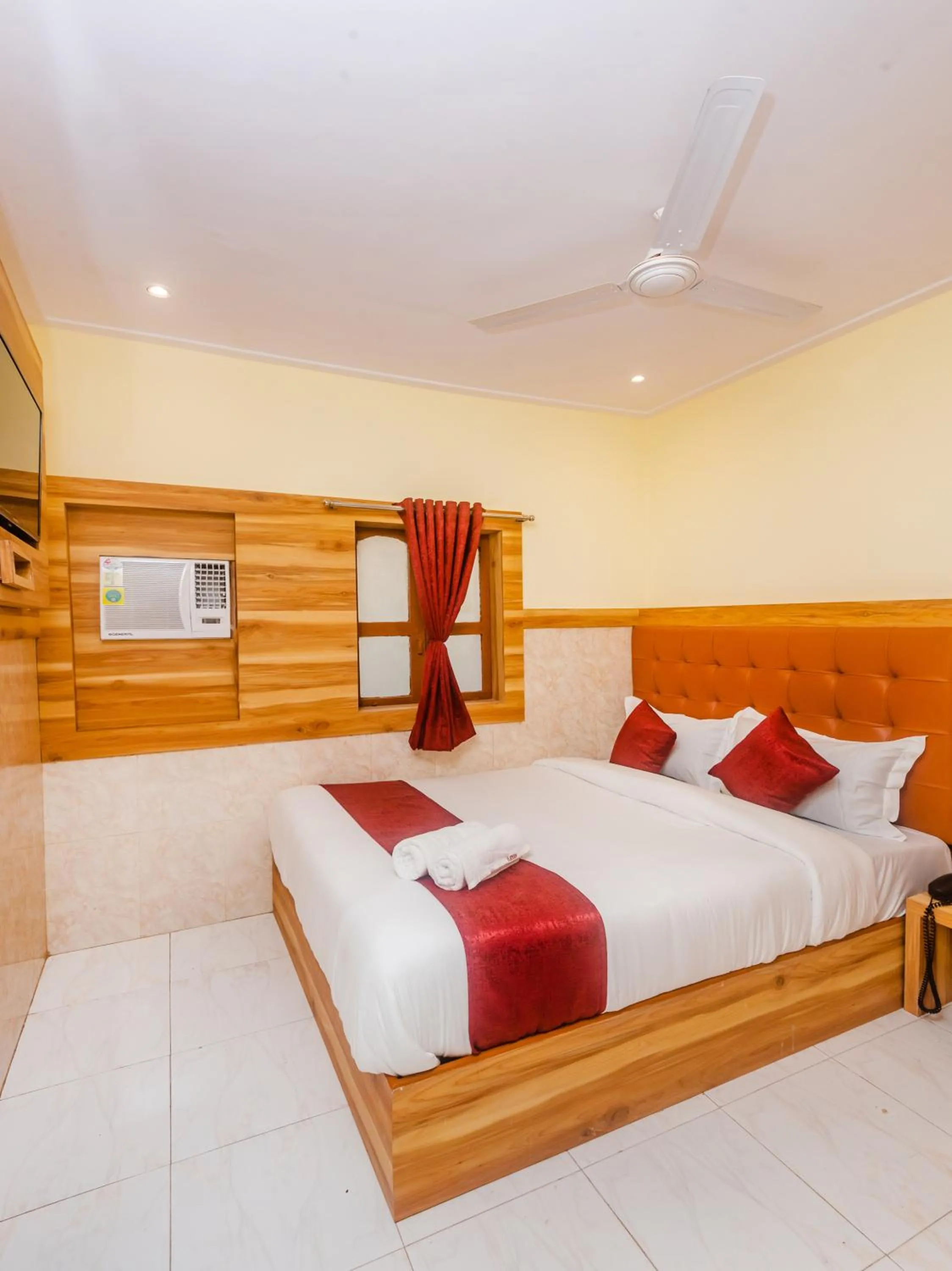 Bed in Aman Hotel near CST