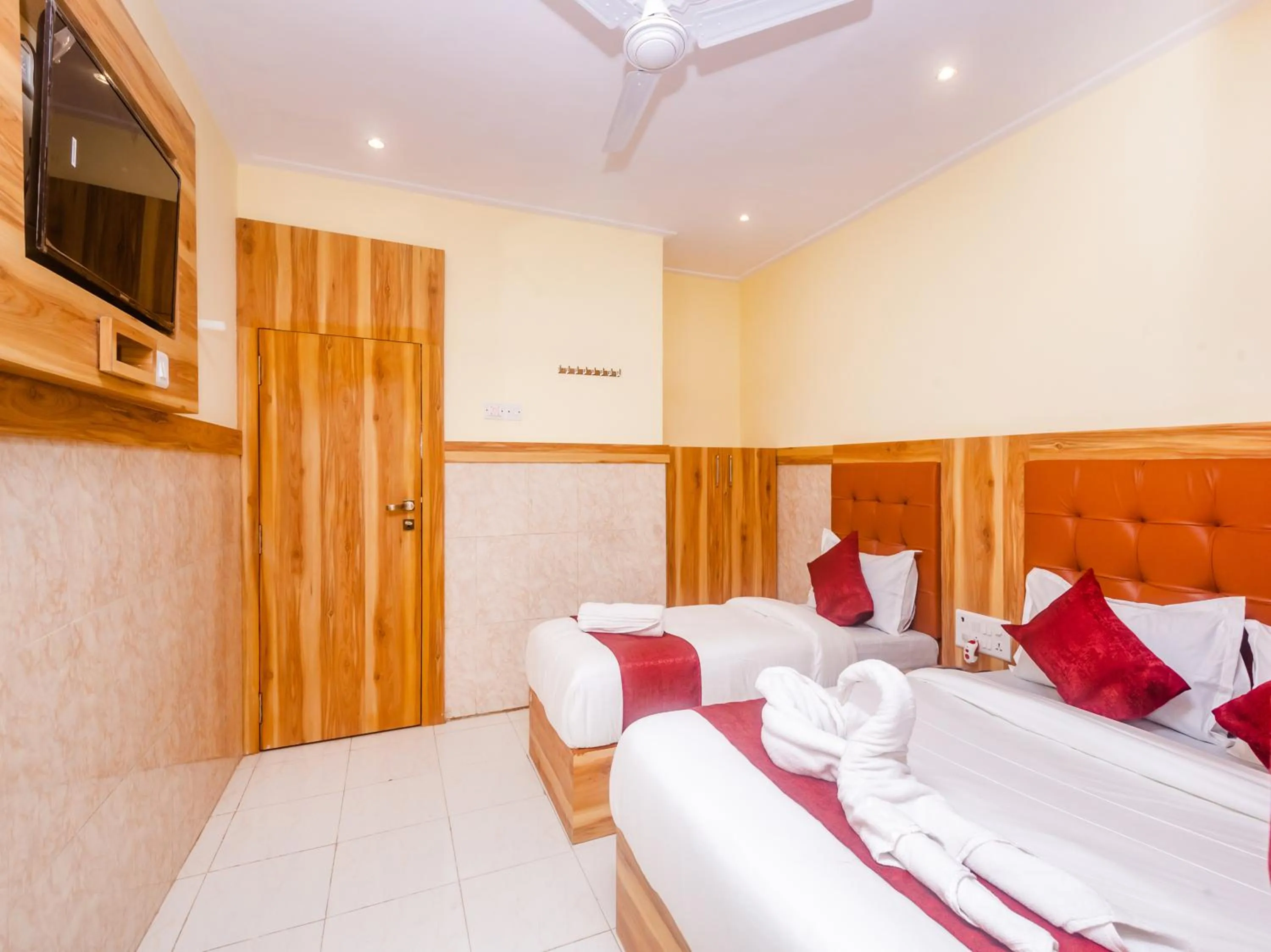 Bed in Aman Hotel near CST