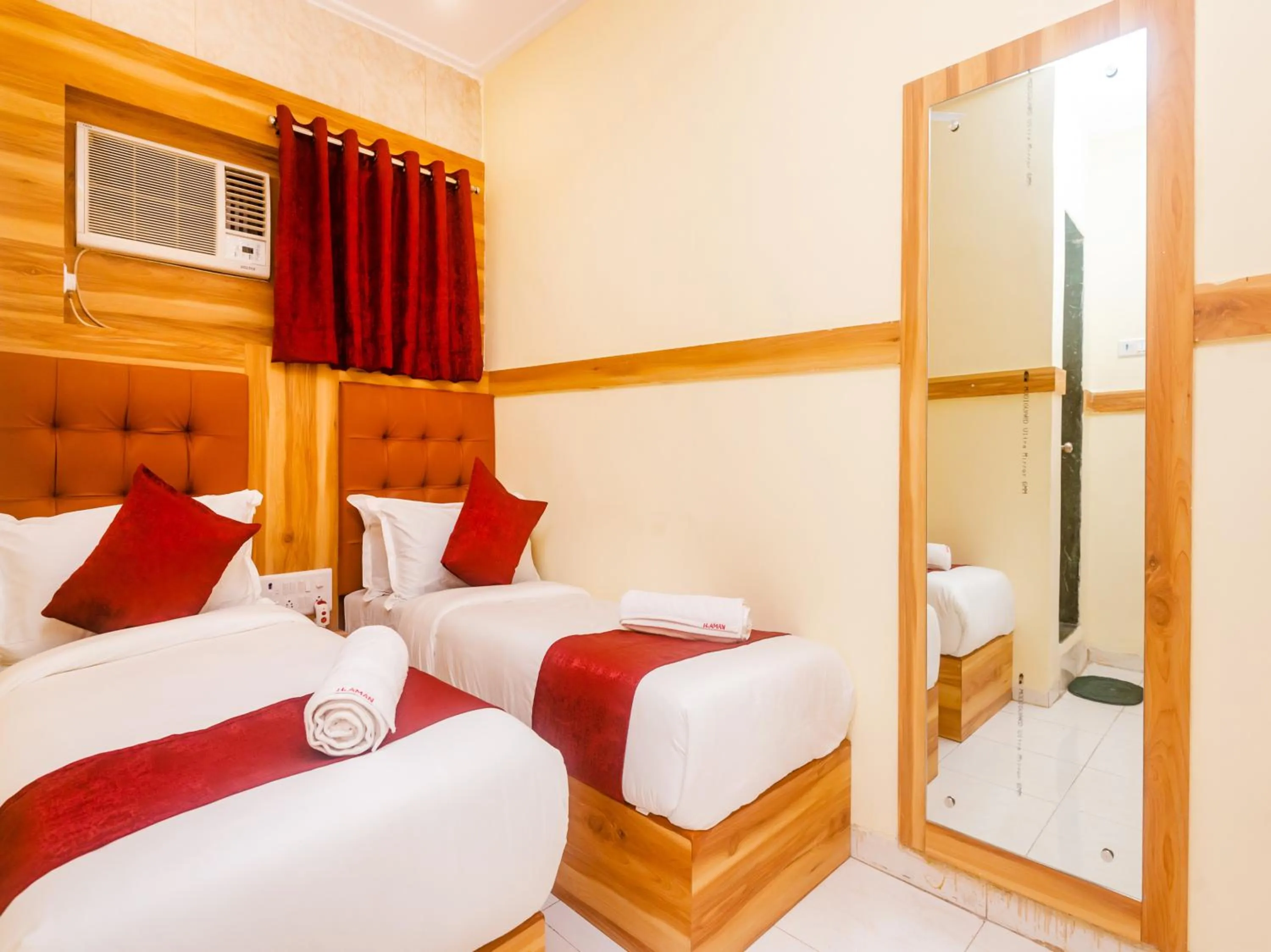 Bed in Aman Hotel near CST