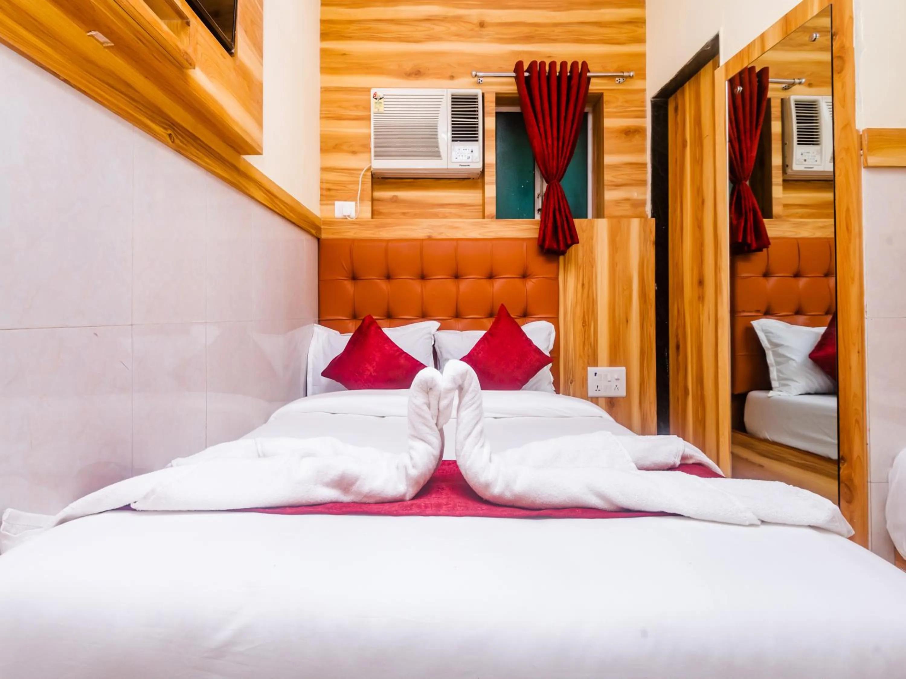 Bed in Aman Hotel near CST