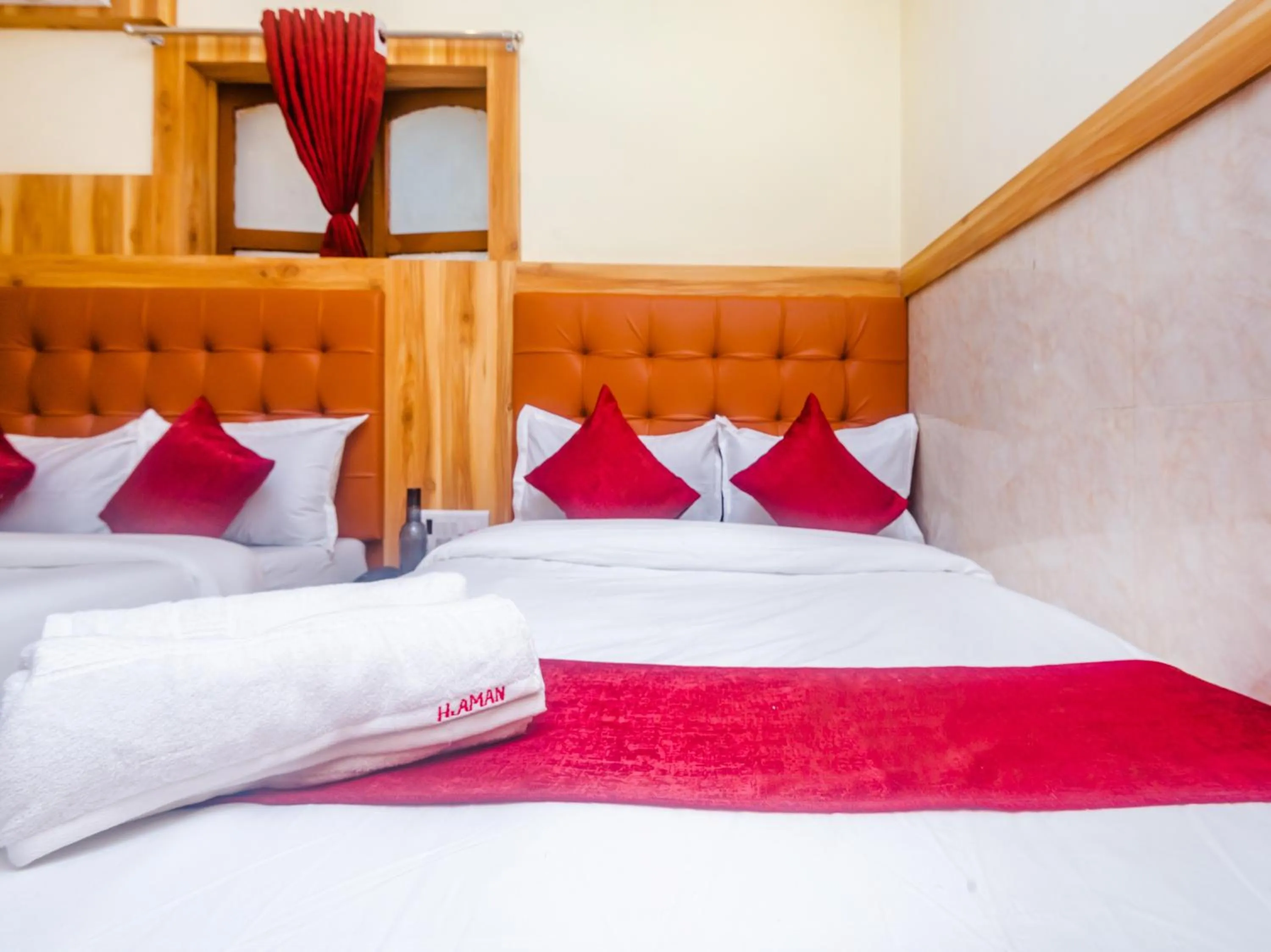 Bed in Aman Hotel near CST