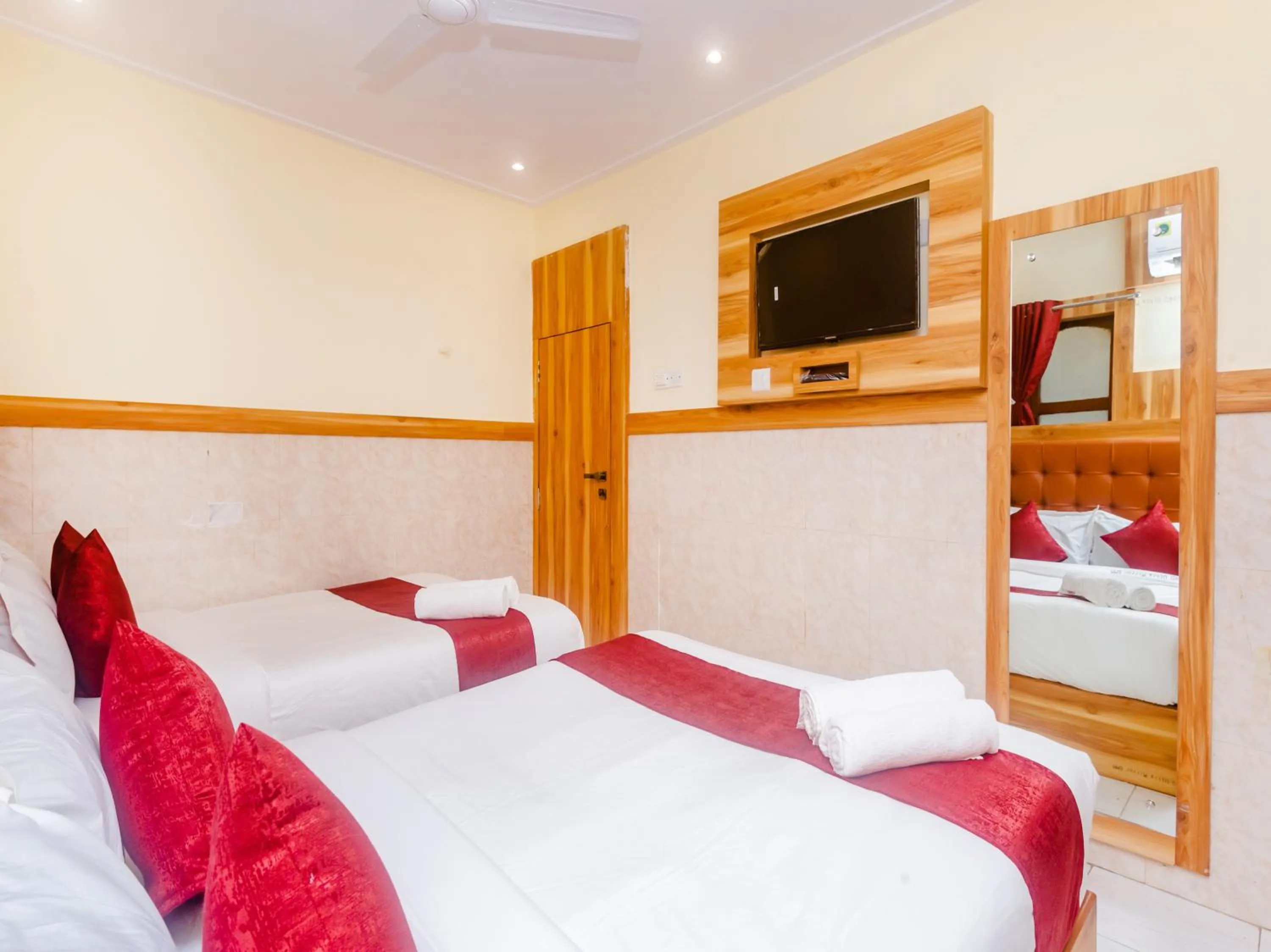 Bed in Aman Hotel near CST