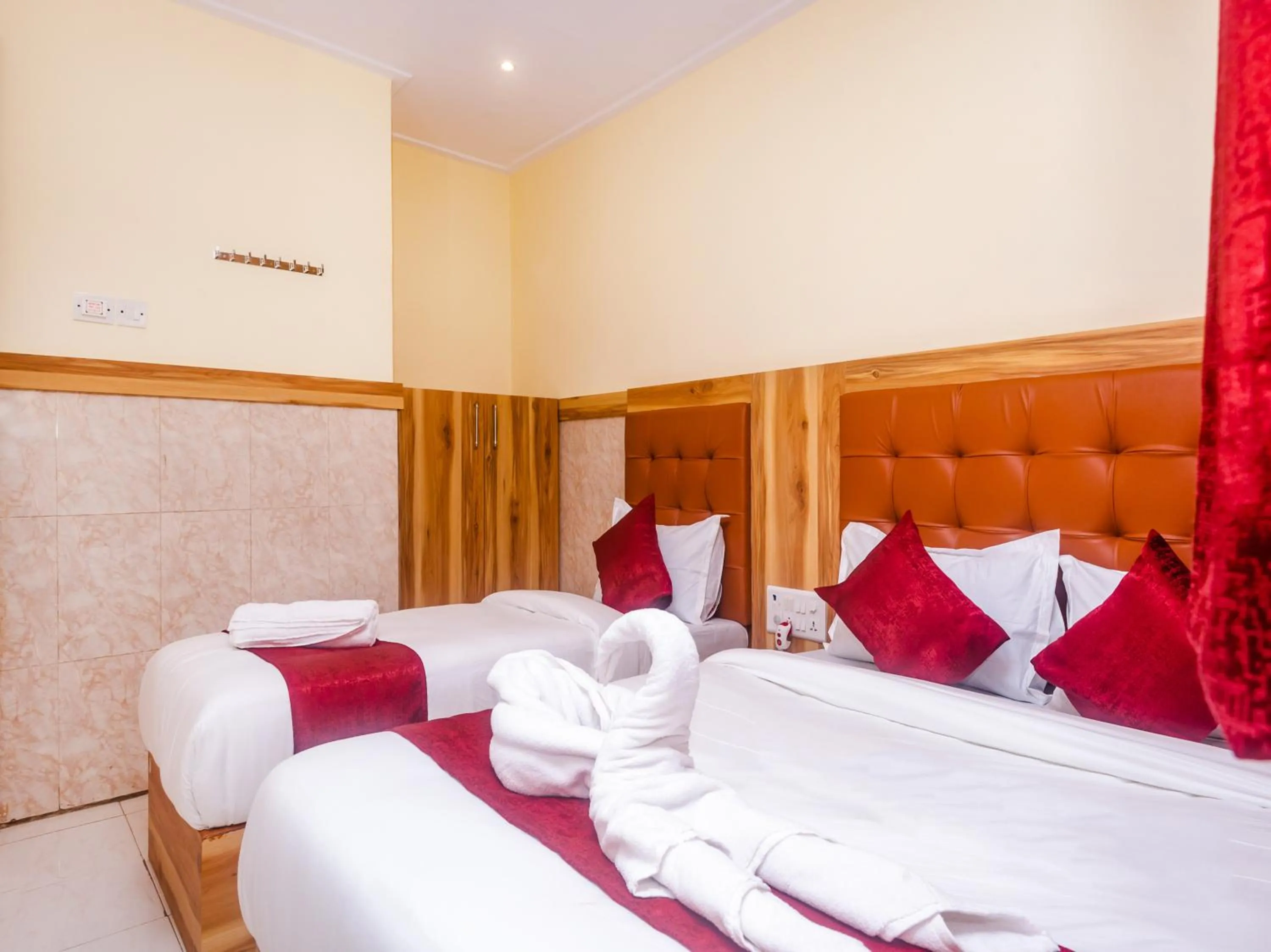 Bed in Aman Hotel near CST