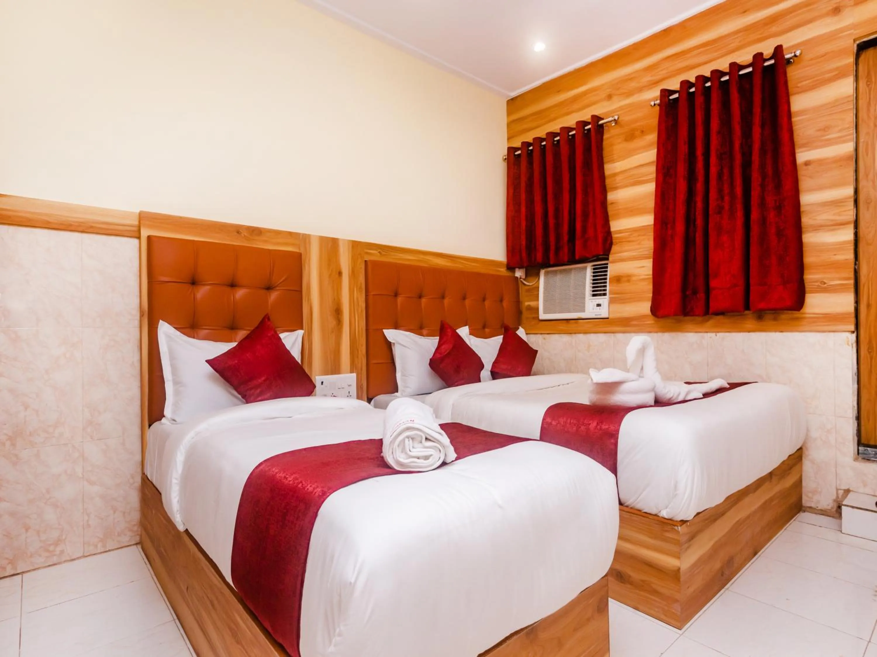 Bed in Aman Hotel near CST