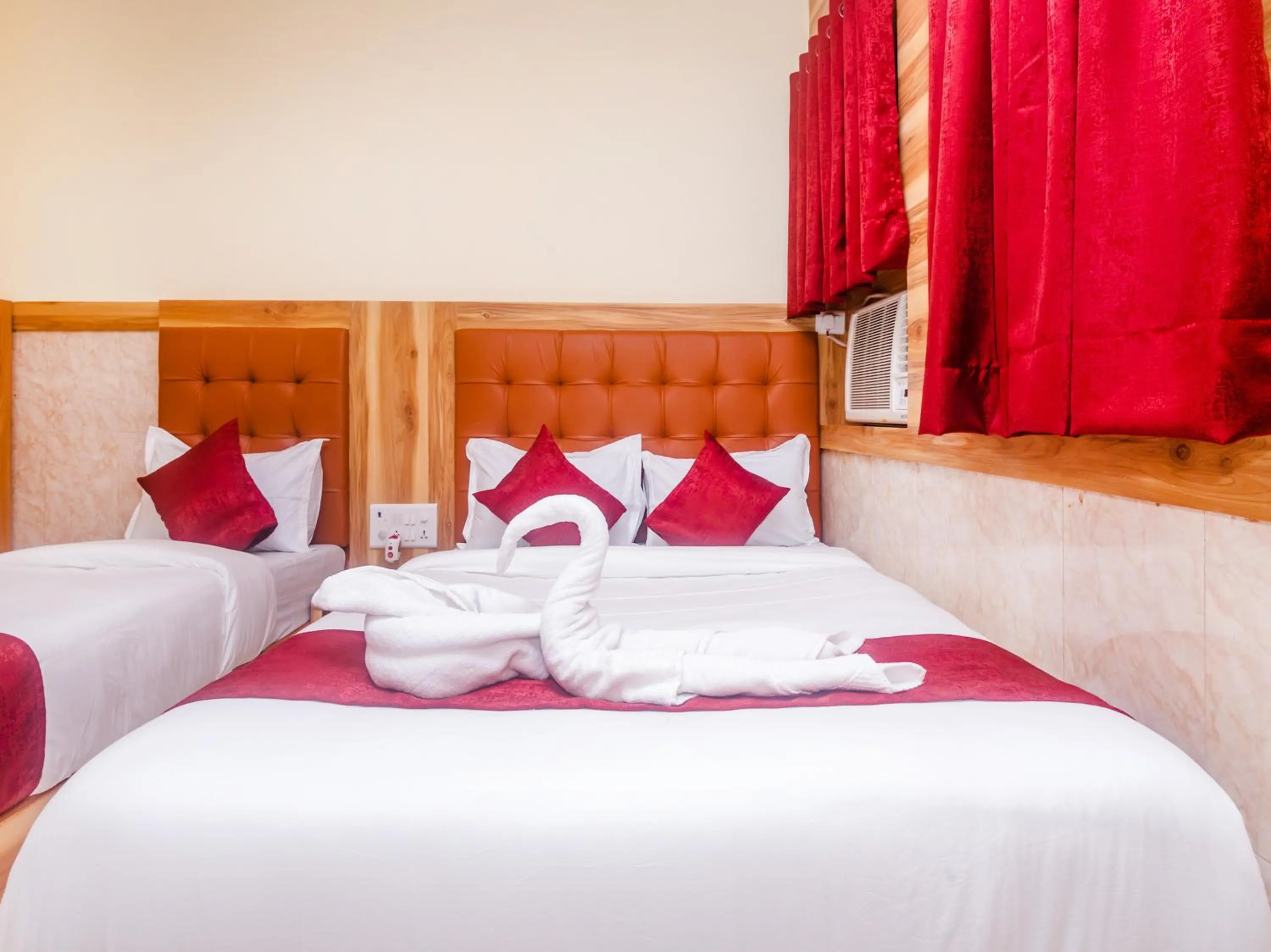 Bed in Aman Hotel near CST