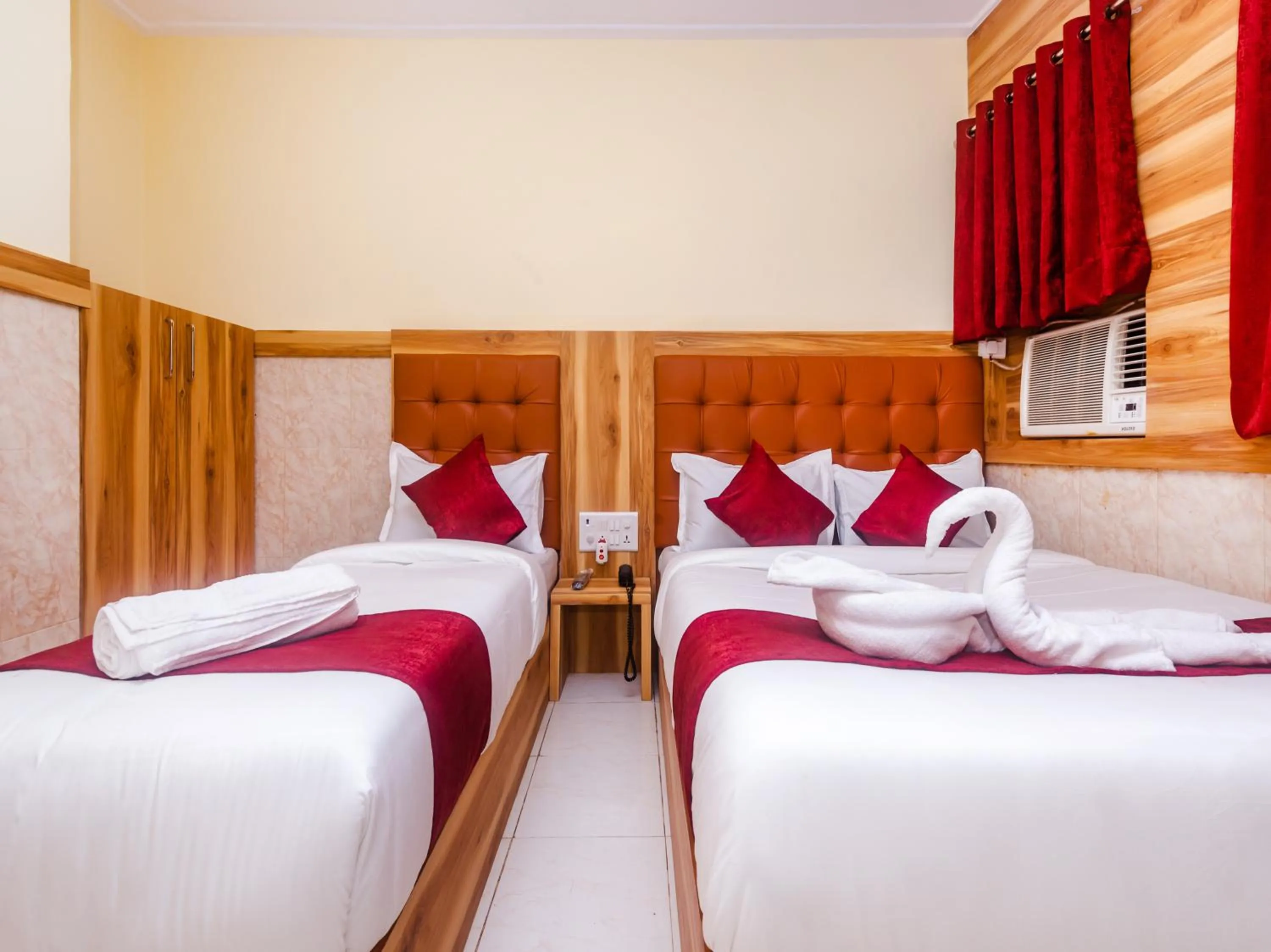 Bed in Aman Hotel near CST