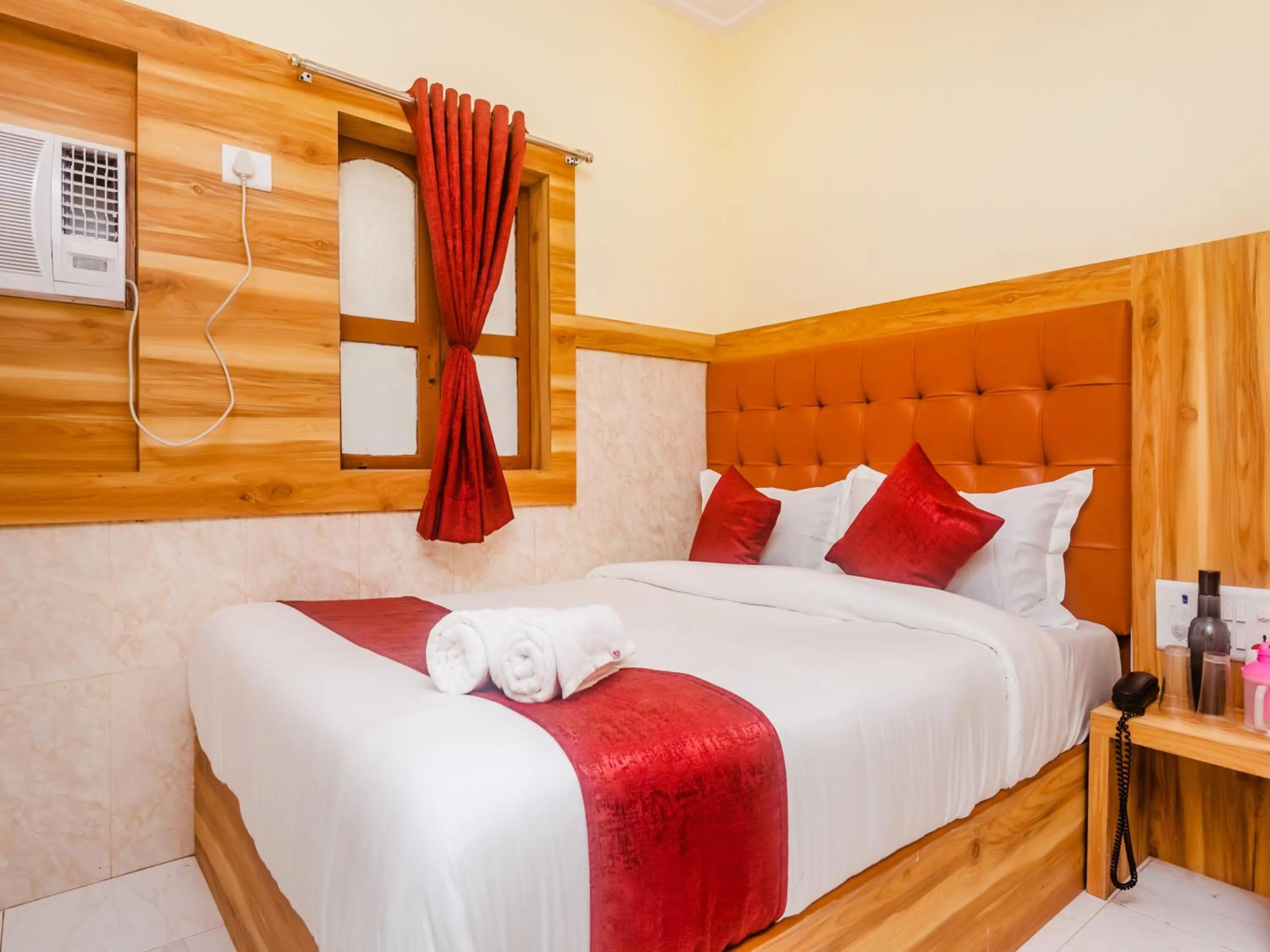 Bed in Aman Hotel near CST