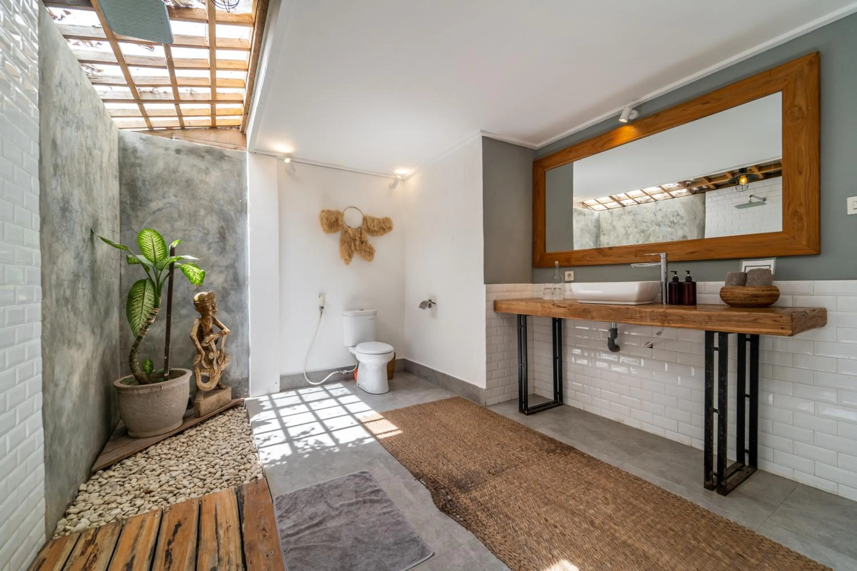 Bathroom in Mowies On The Beach