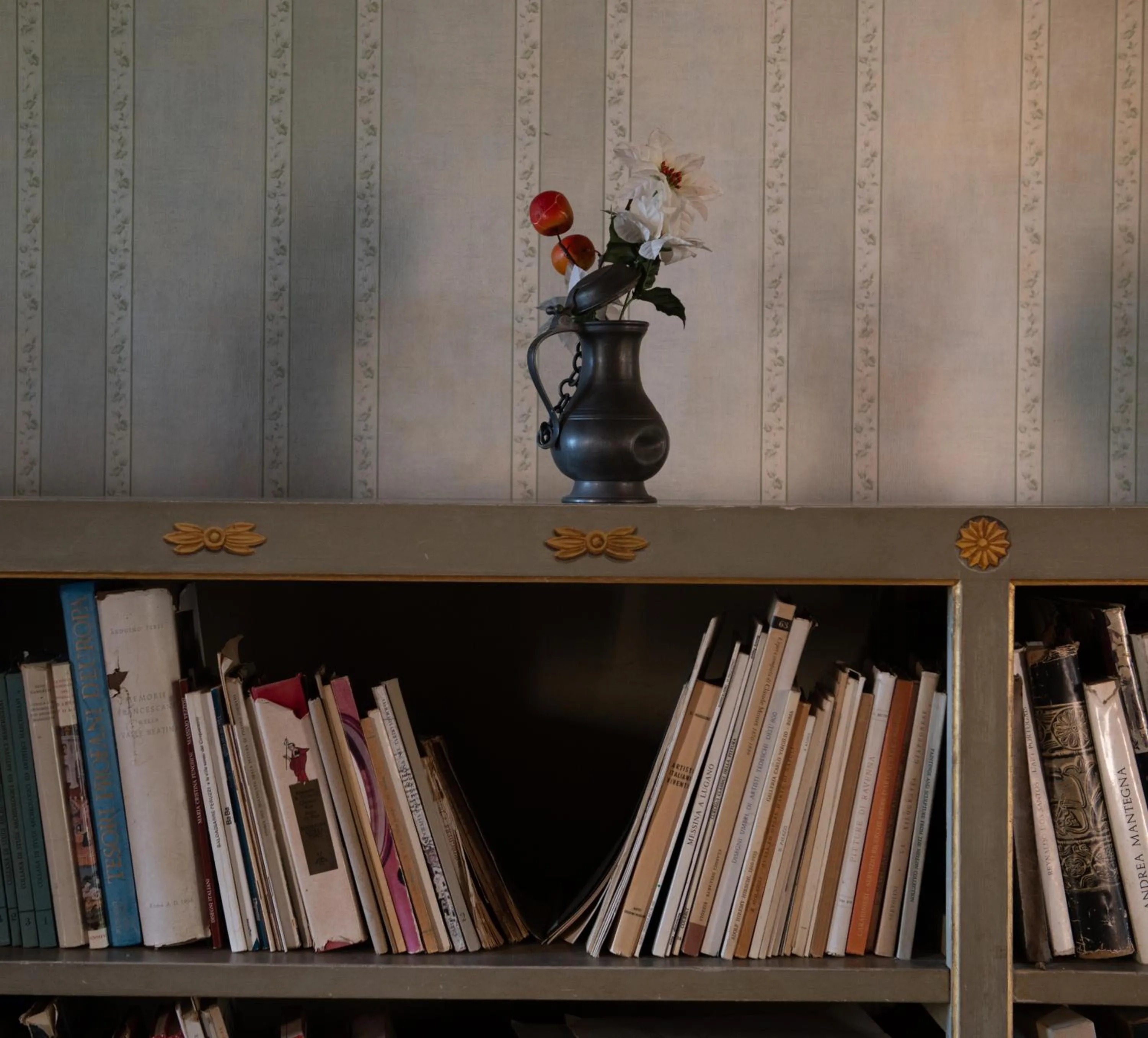 Library in Il Casale Di Villa Rossi