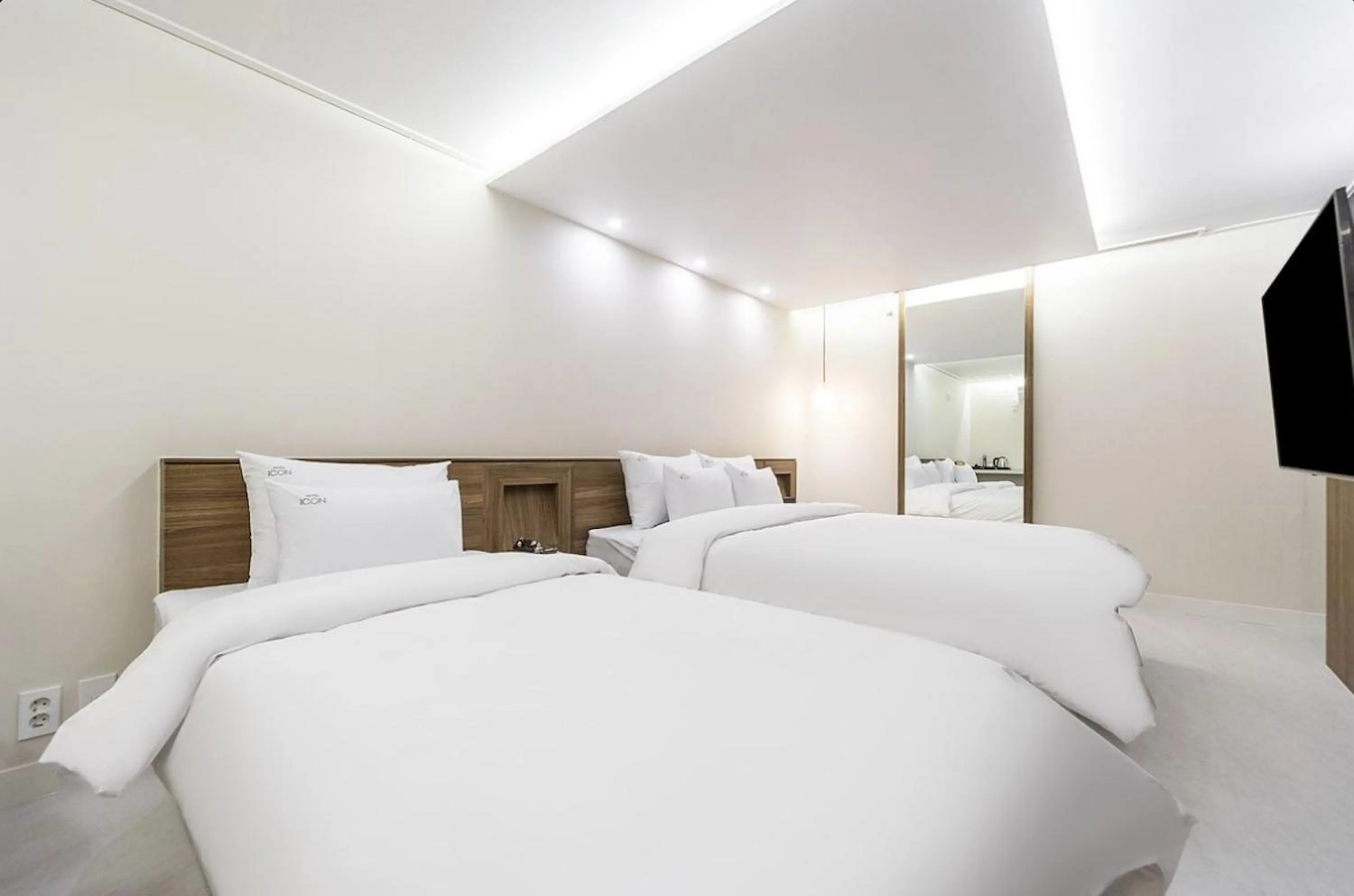 Bed in Icon Hotel Gunsan