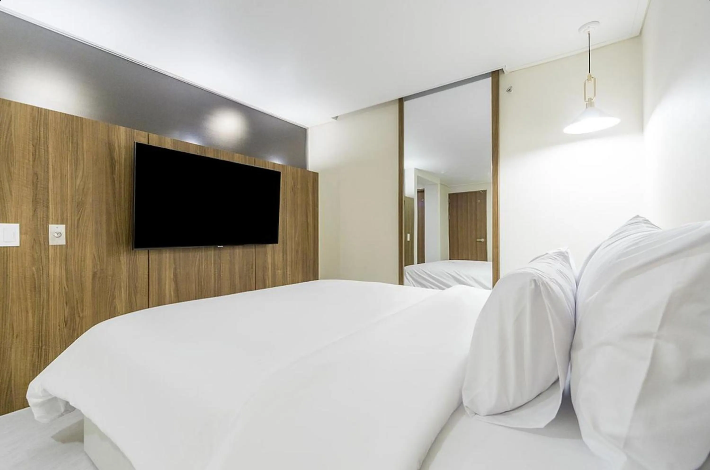 Bed in Icon Hotel Gunsan