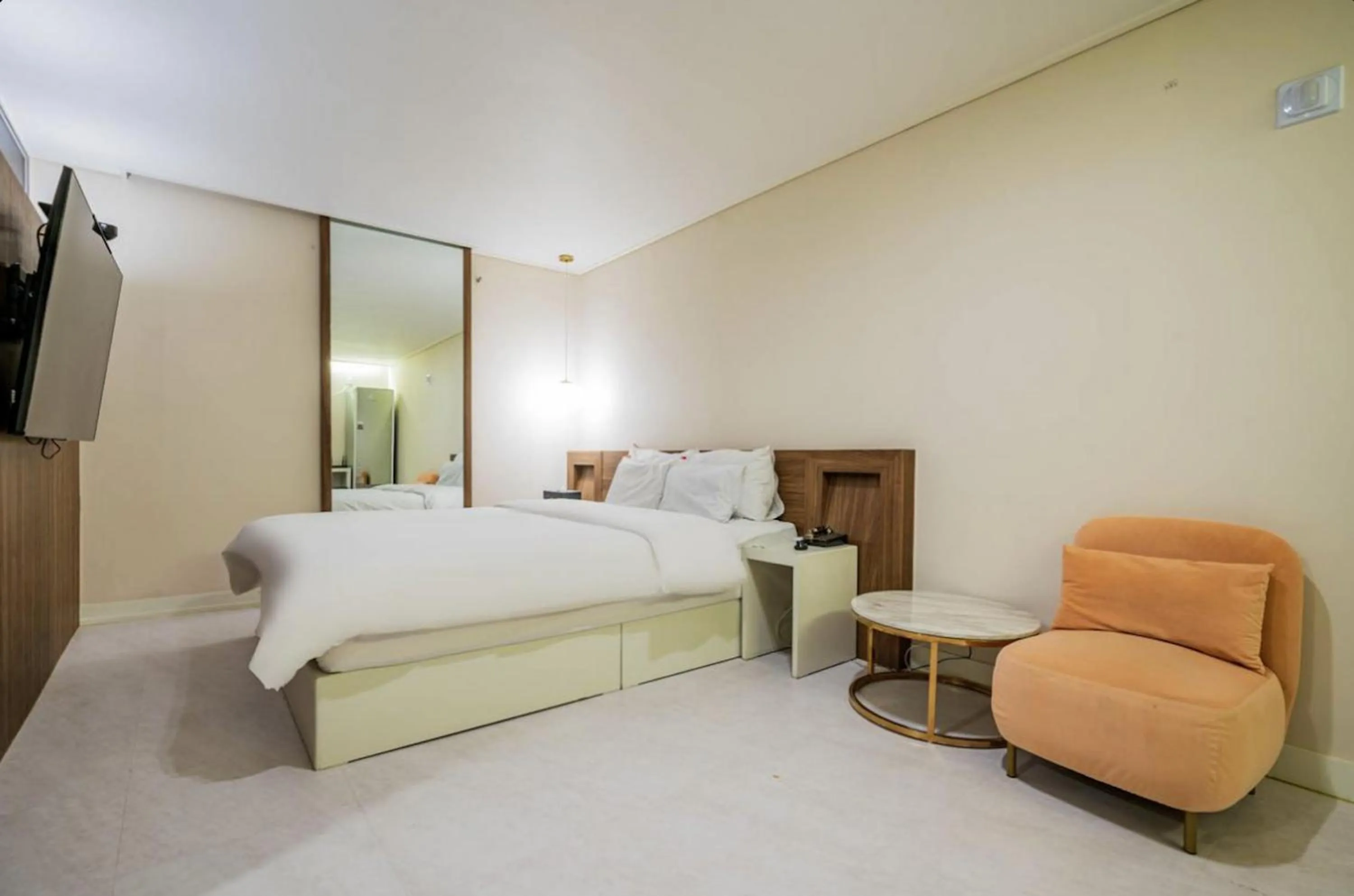 Bed in Icon Hotel Gunsan