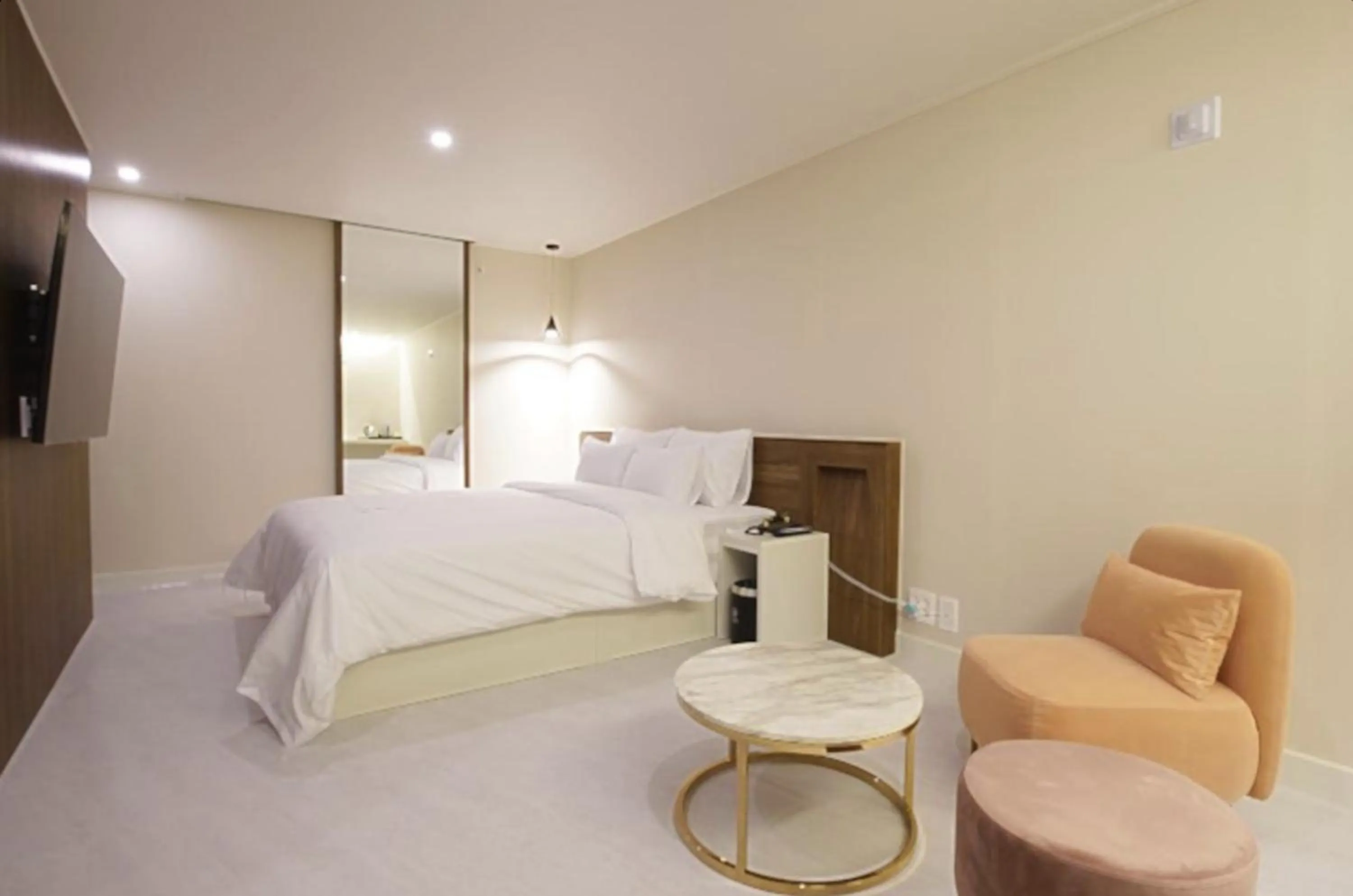 Bed in Icon Hotel Gunsan