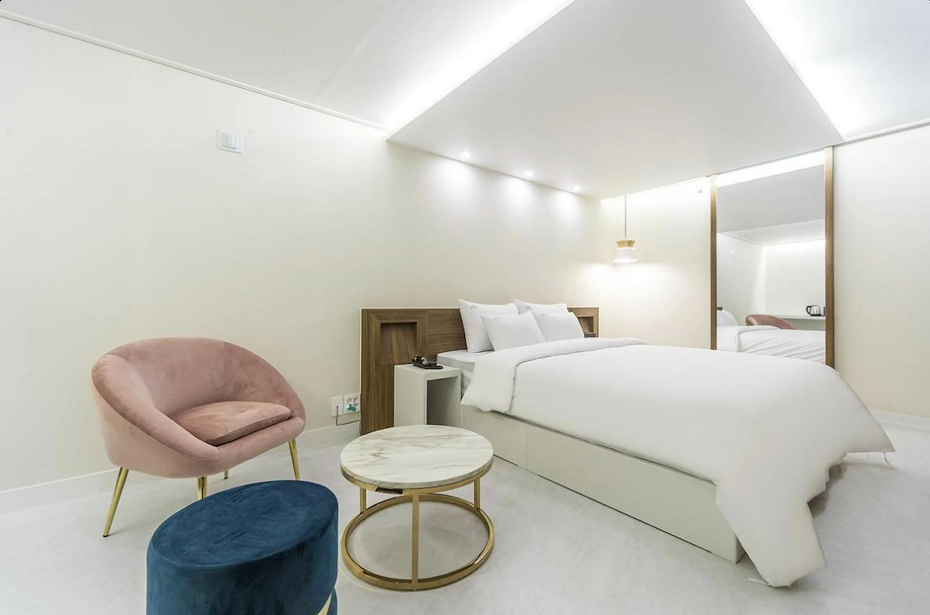 Bed in Icon Hotel Gunsan