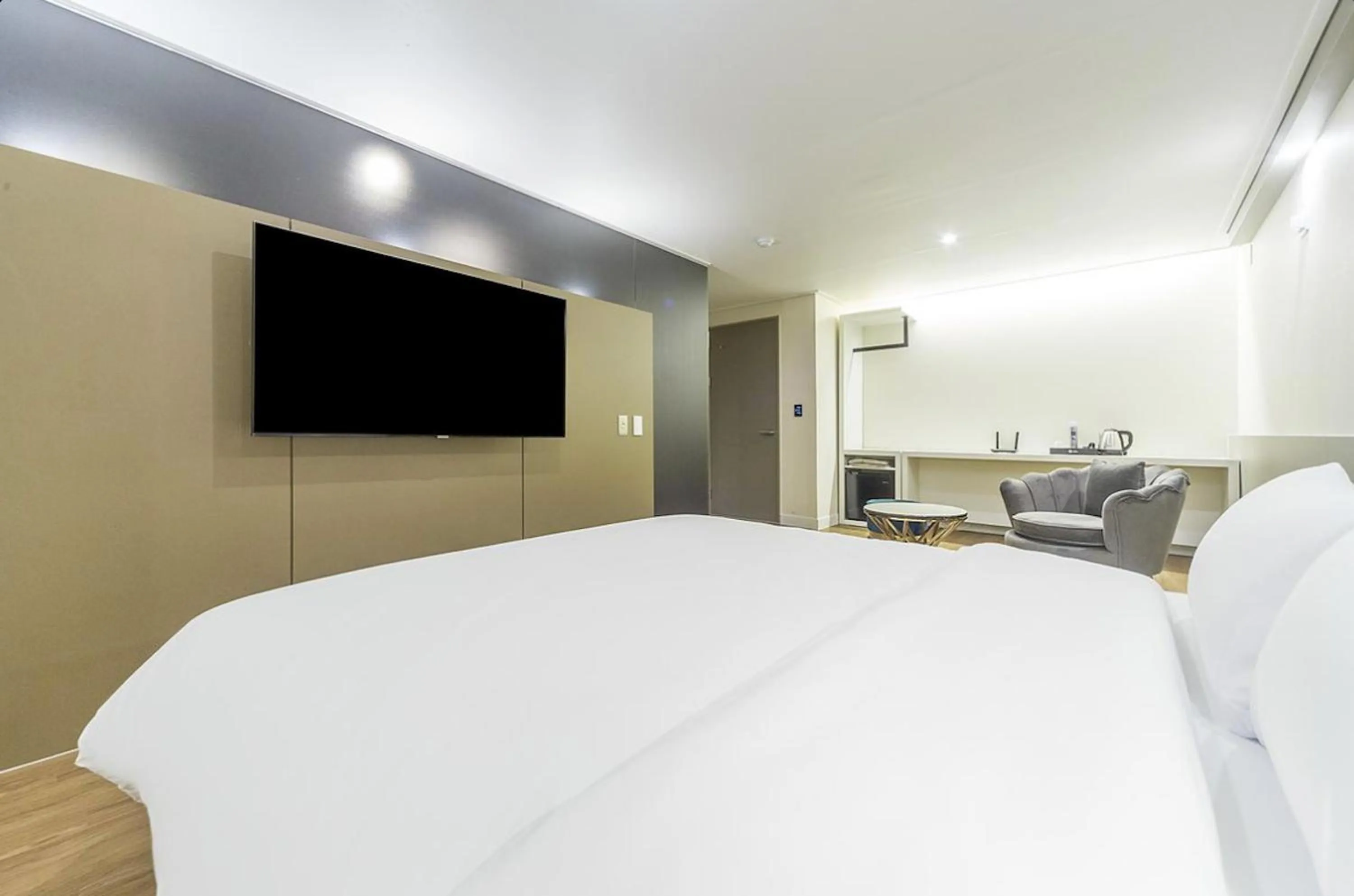 Bed in Icon Hotel Gunsan