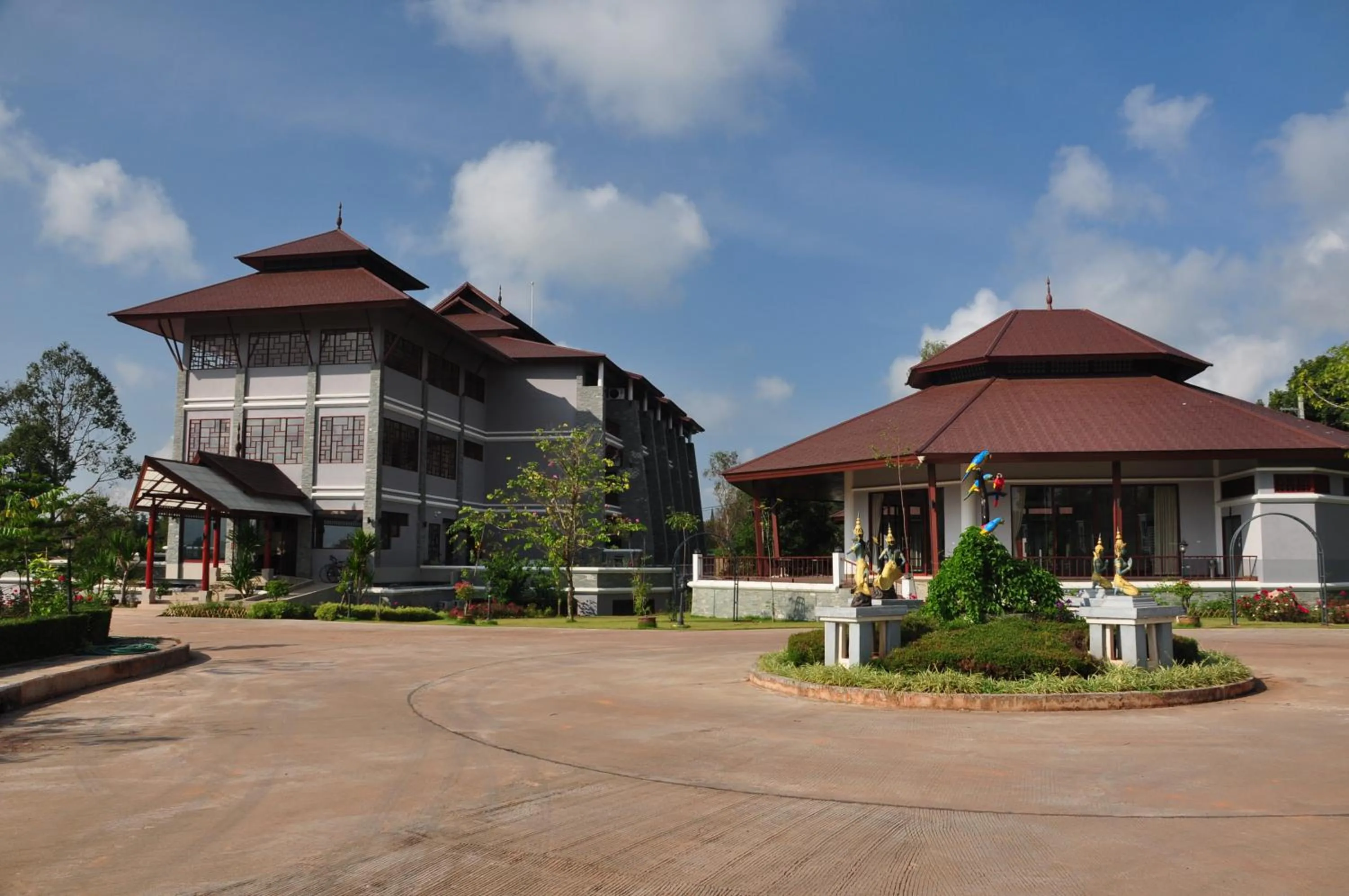 Facade/entrance in Phurua Sanctuary Resort and Spa