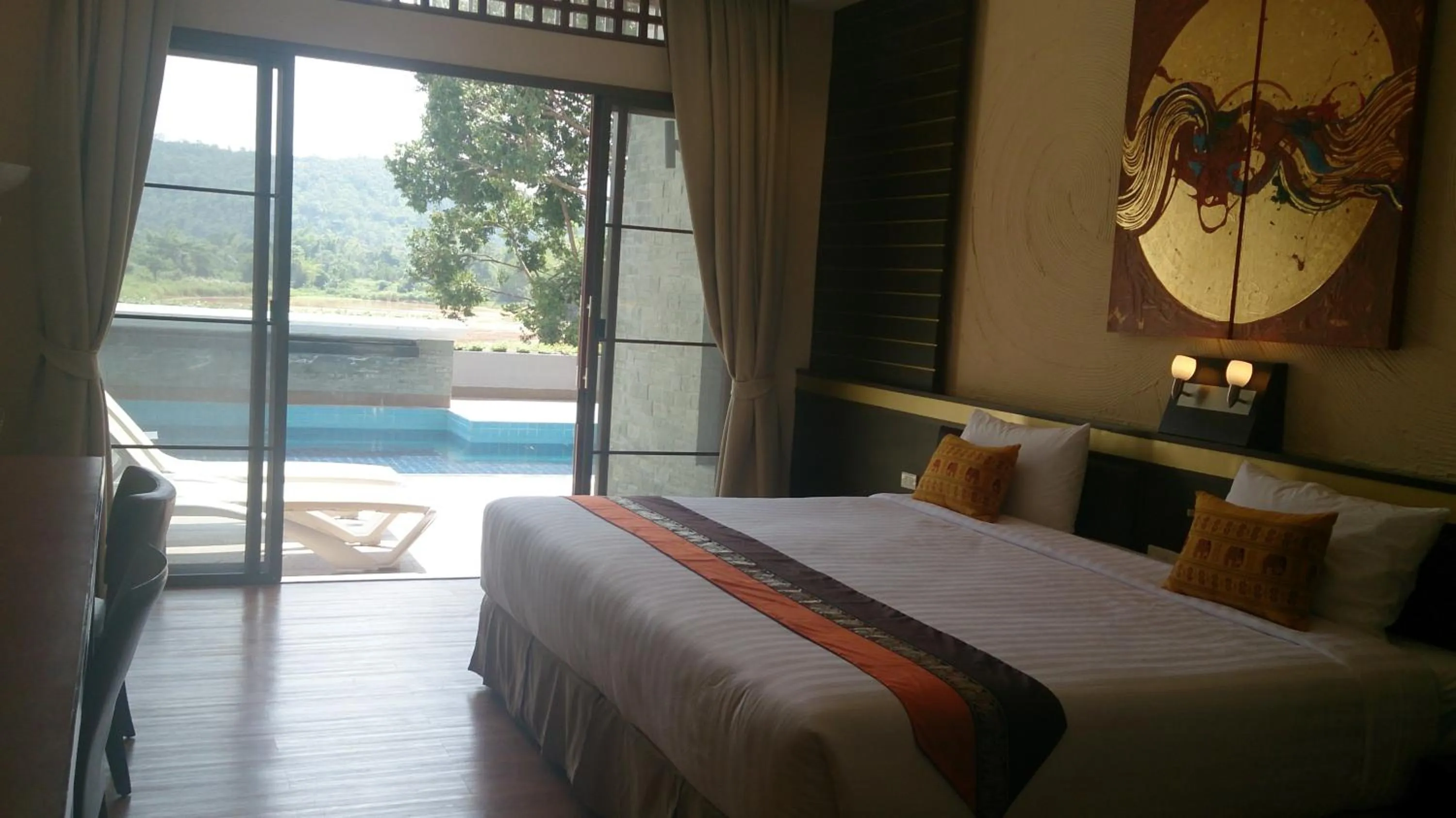 Pool view, Bed in Phurua Sanctuary Resort and Spa