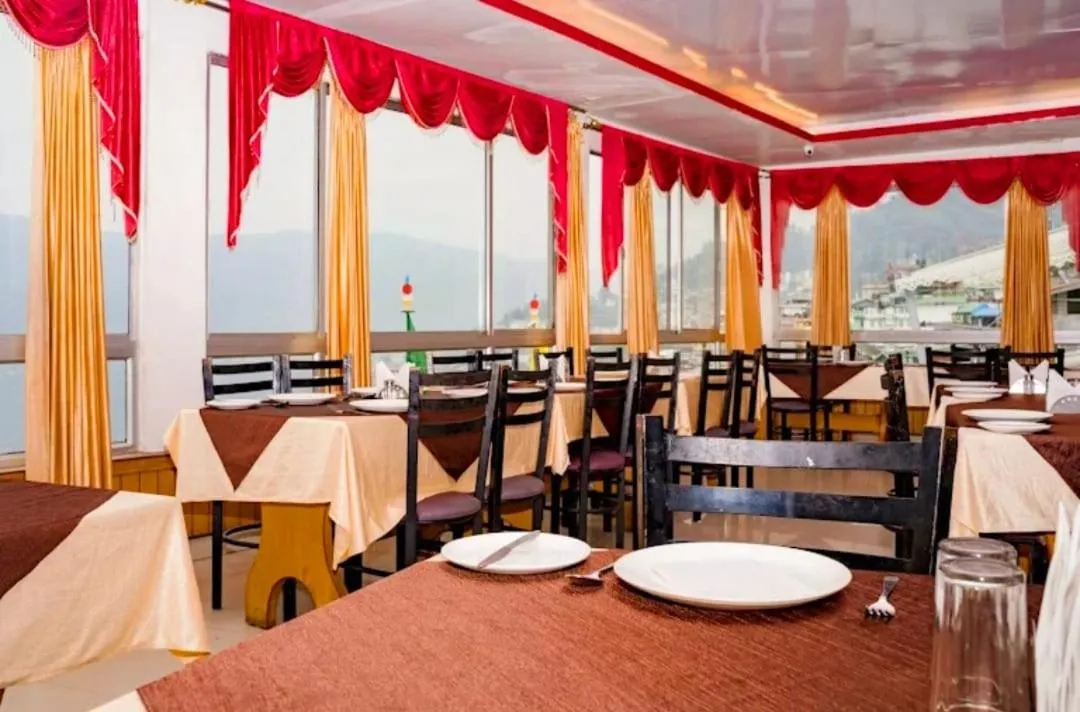 Restaurant/places to eat in Doma Residency