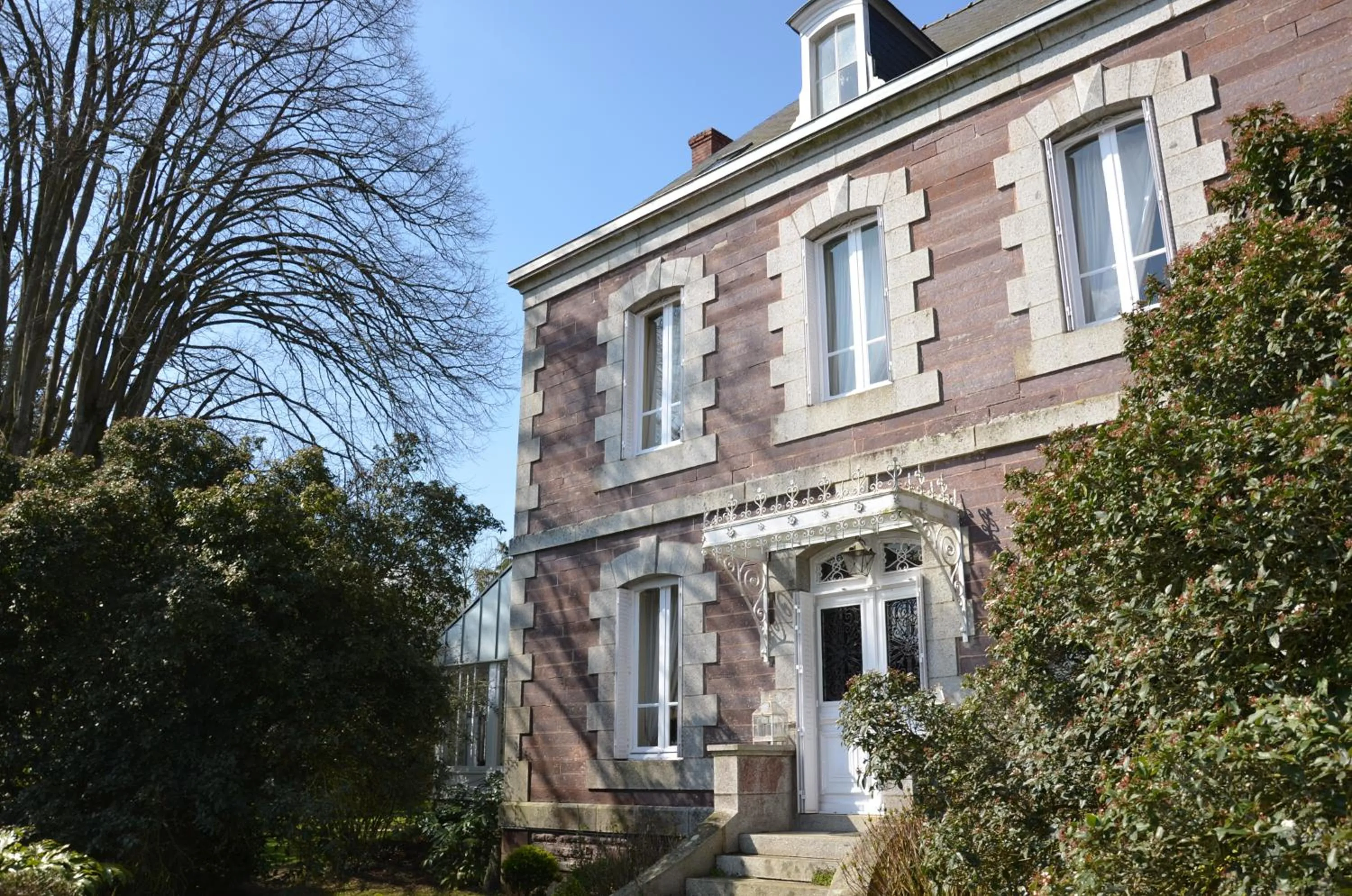 Facade/entrance in La Sévinais