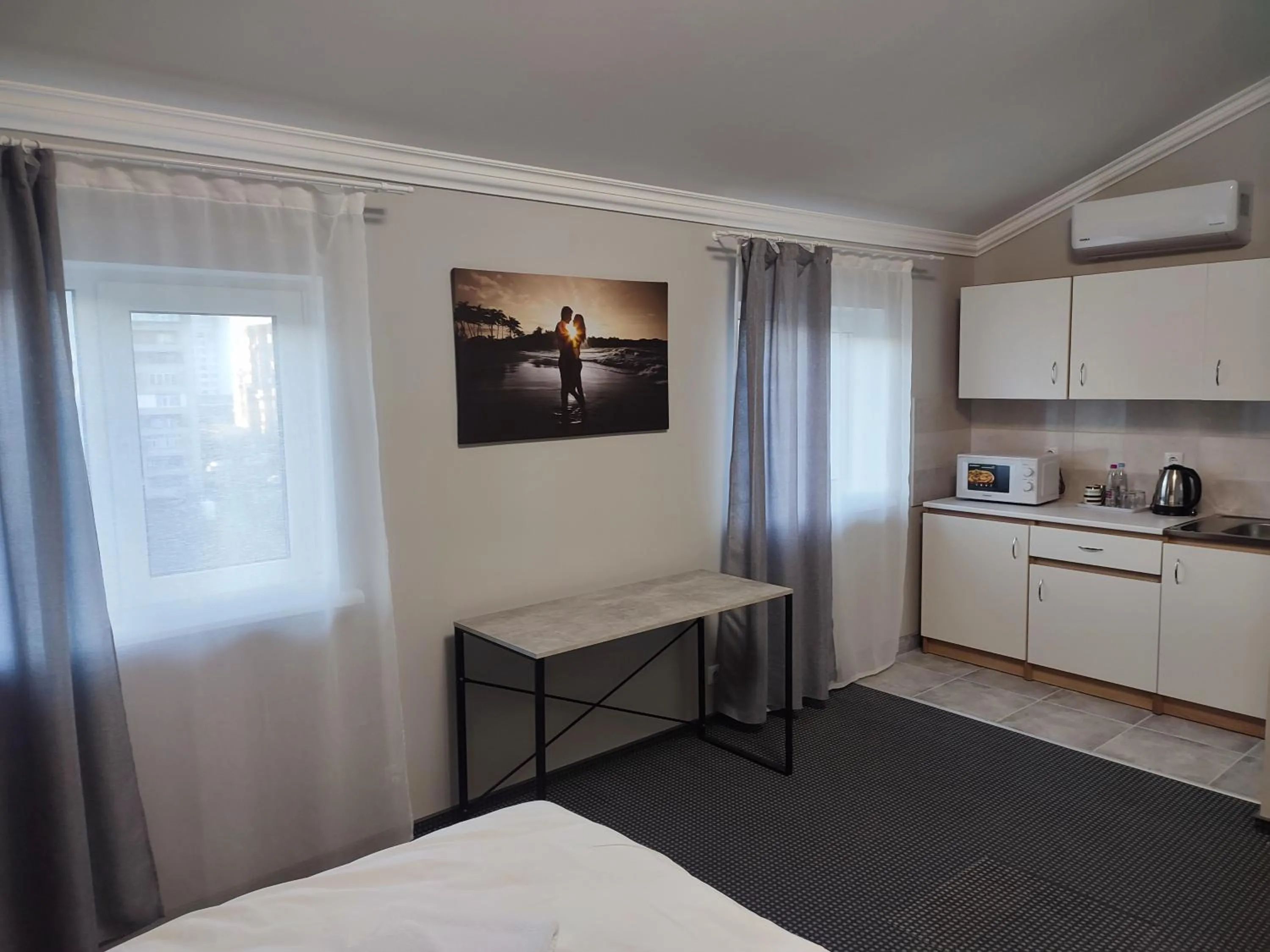 Studio in City Club European