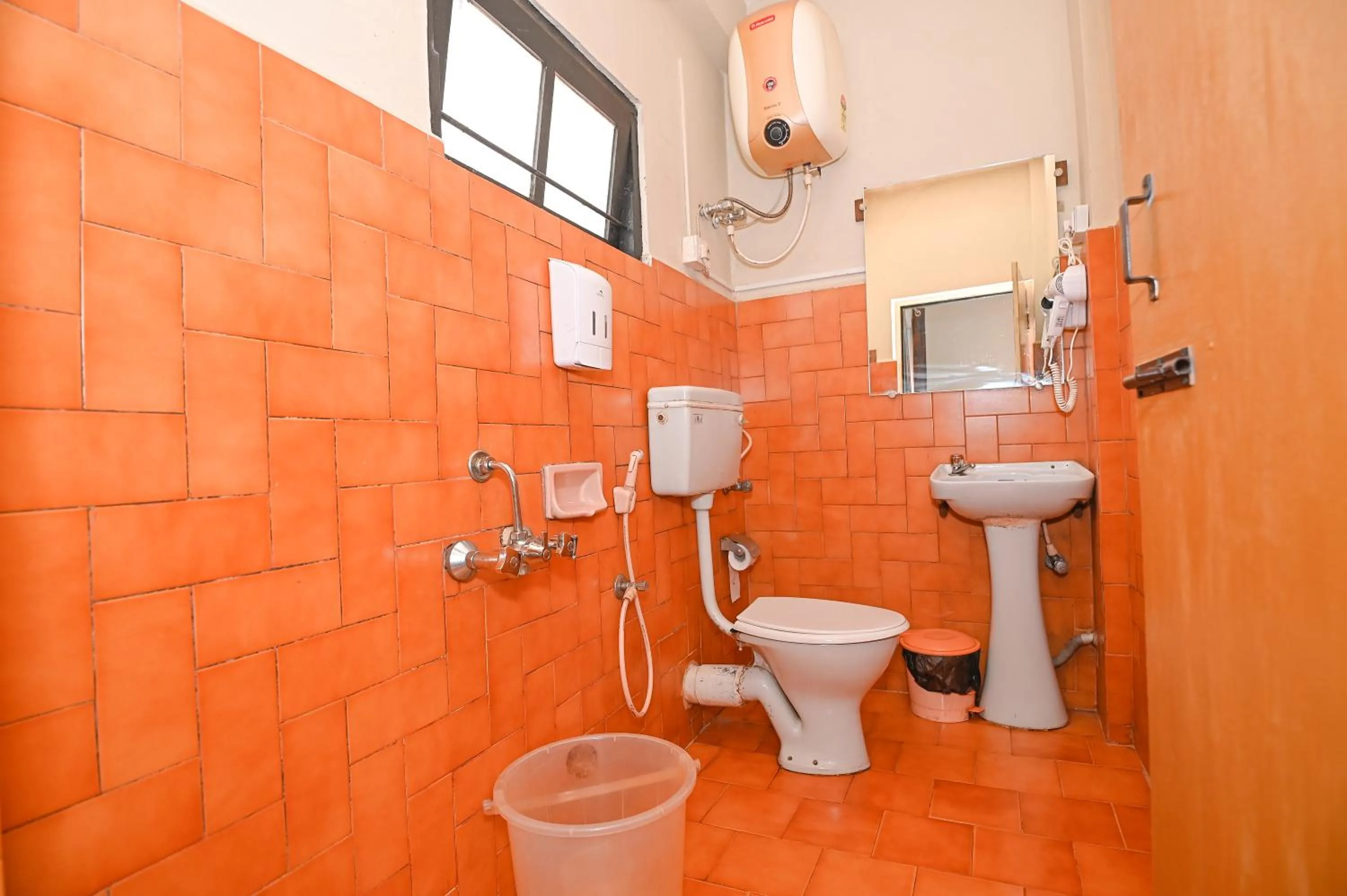 Toilet in Hotel Vivek