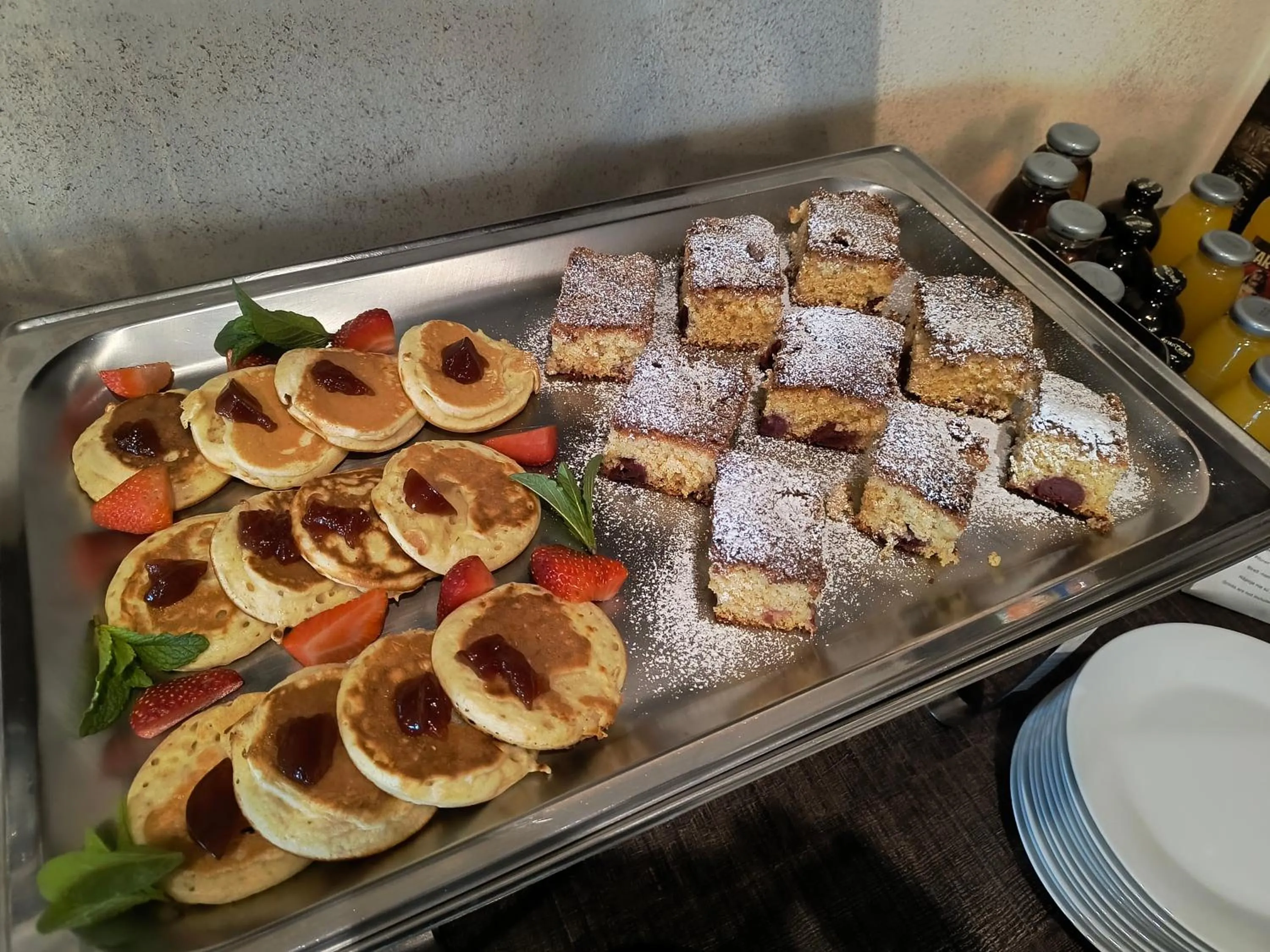 Food and drinks in Grand Hotel Senica, Garni