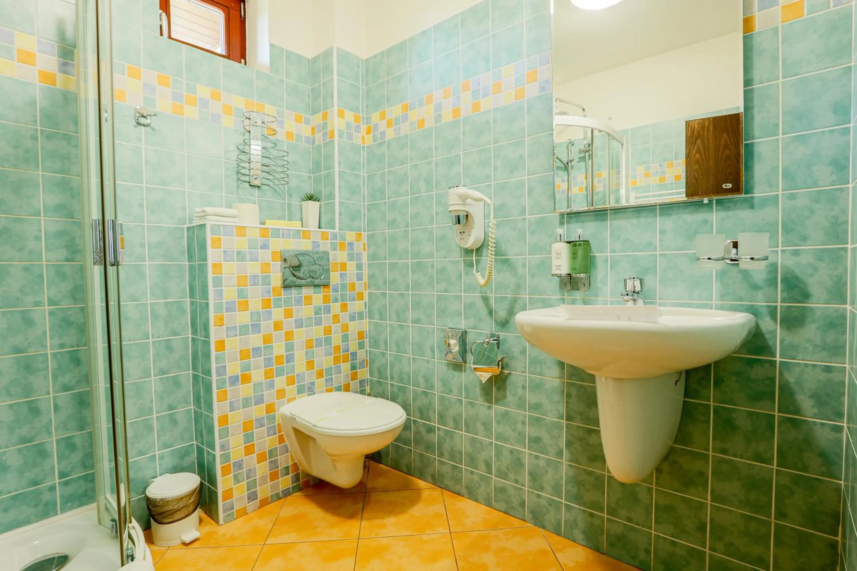 Shower in Grand Hotel Senica, Garni