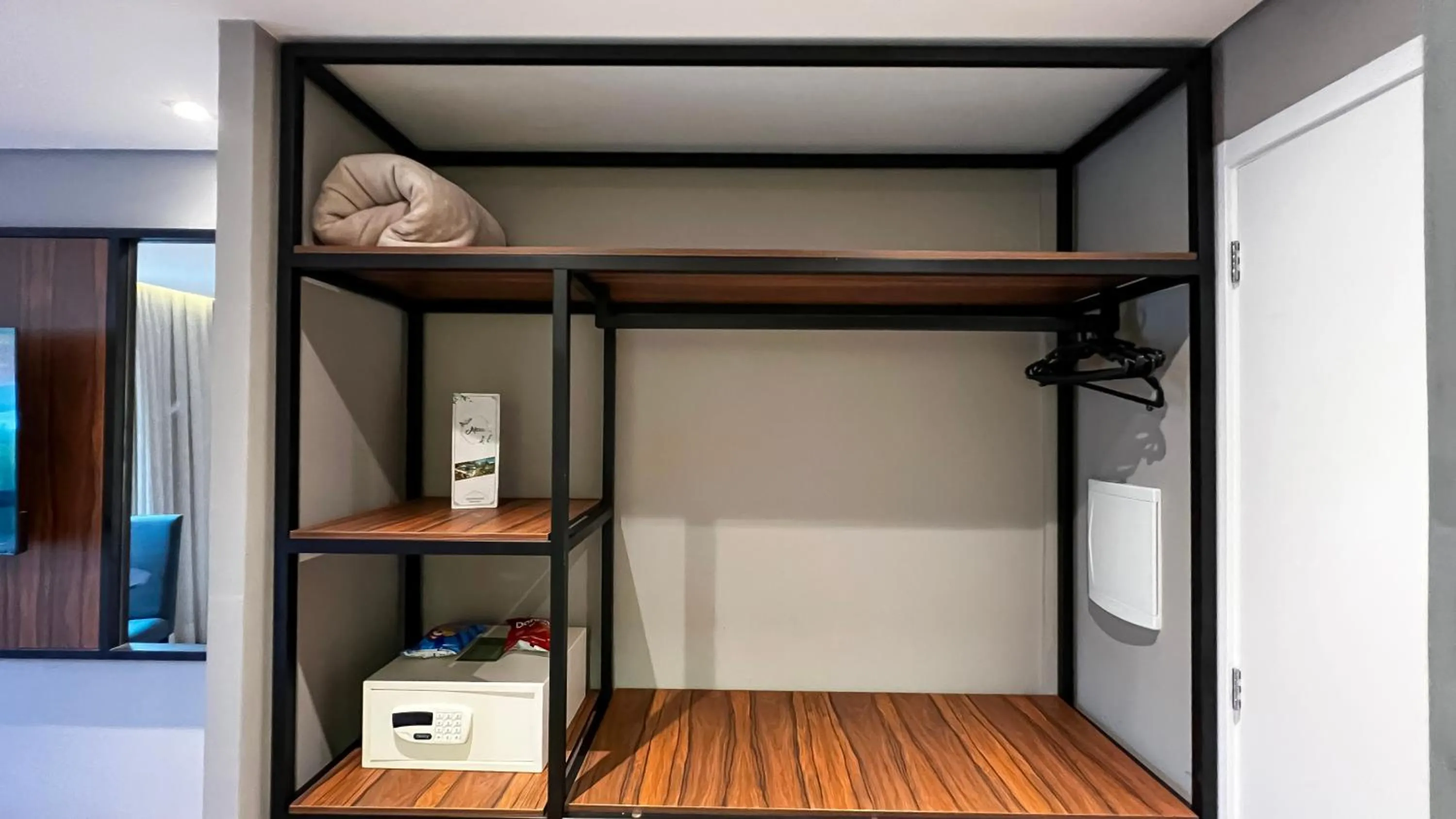 microwave in Cataratas Park Hotel e Eventos