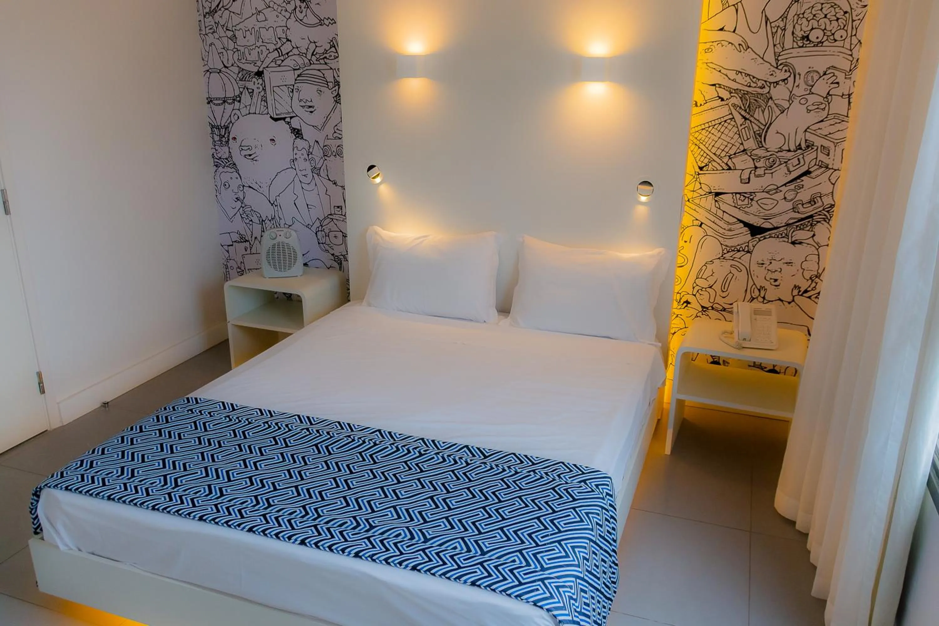 Bed in Golden Tower Shopping by Fênix Hotéis