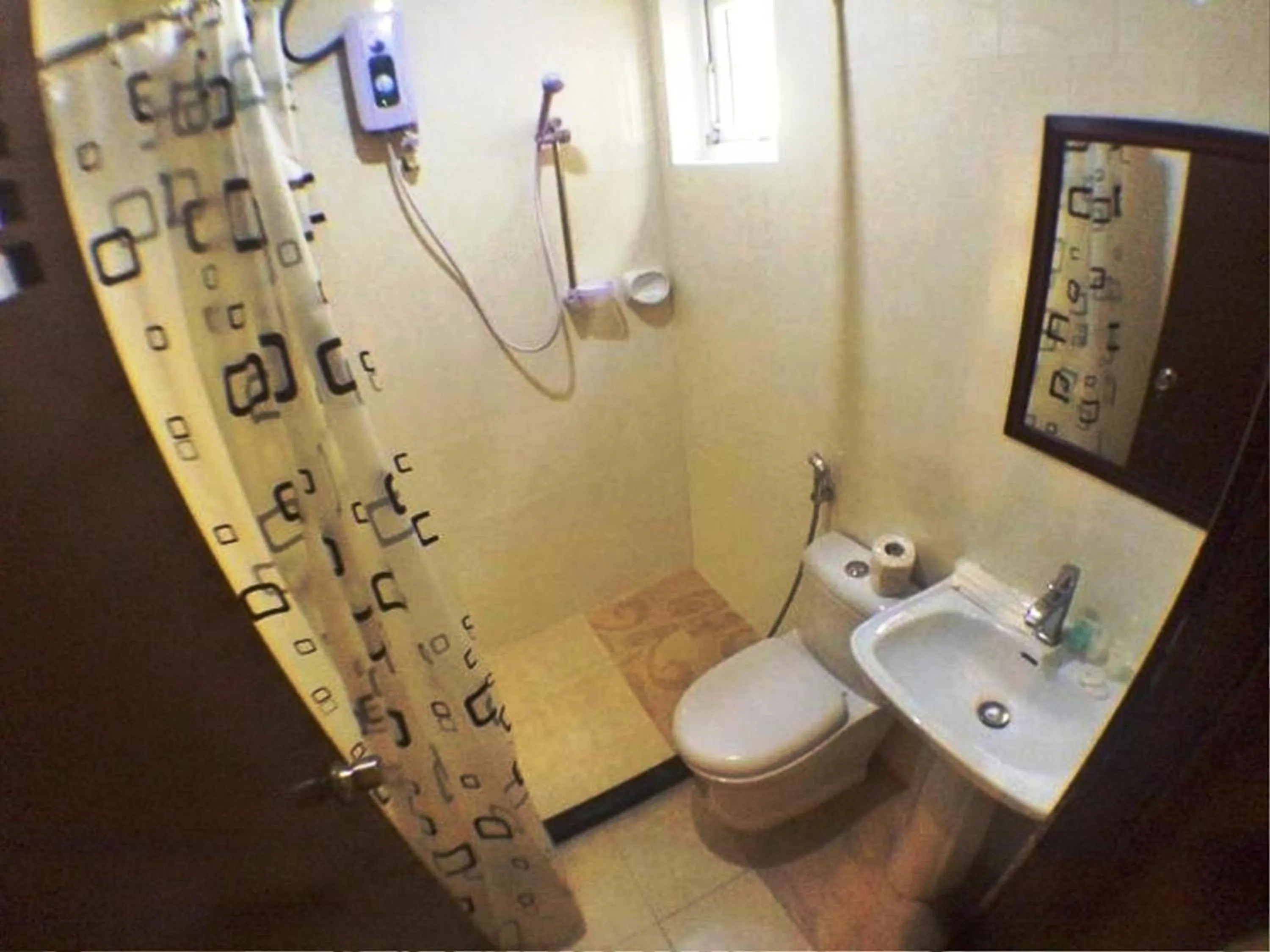 Shower in Rainbowland Hotel