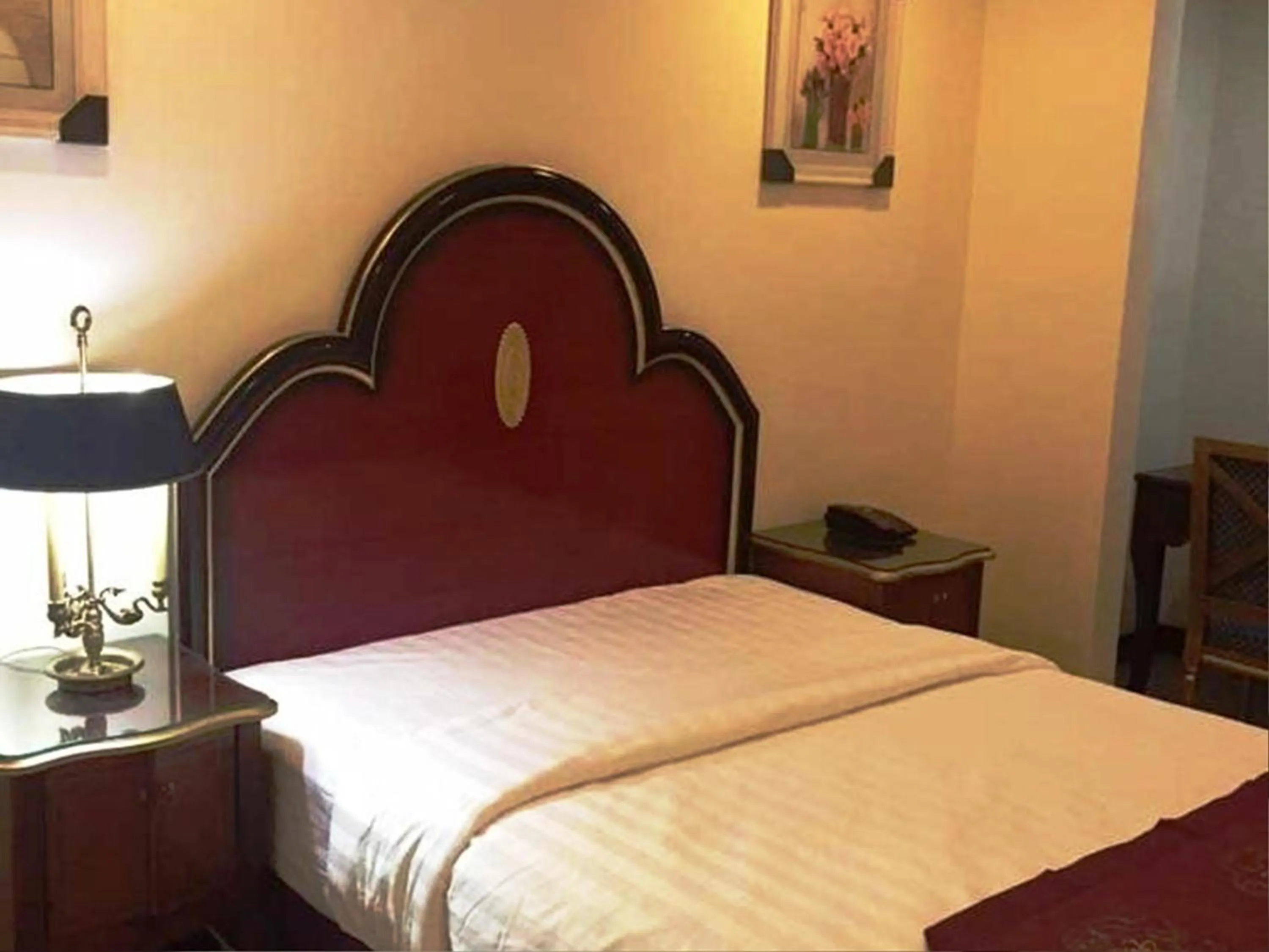 Bed in Rainbowland Hotel