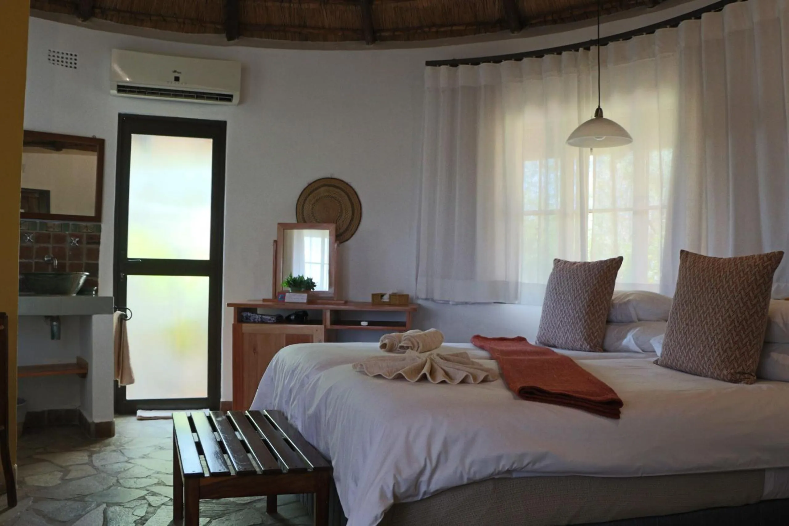 Bed in Mohlabetsi Safari Lodge