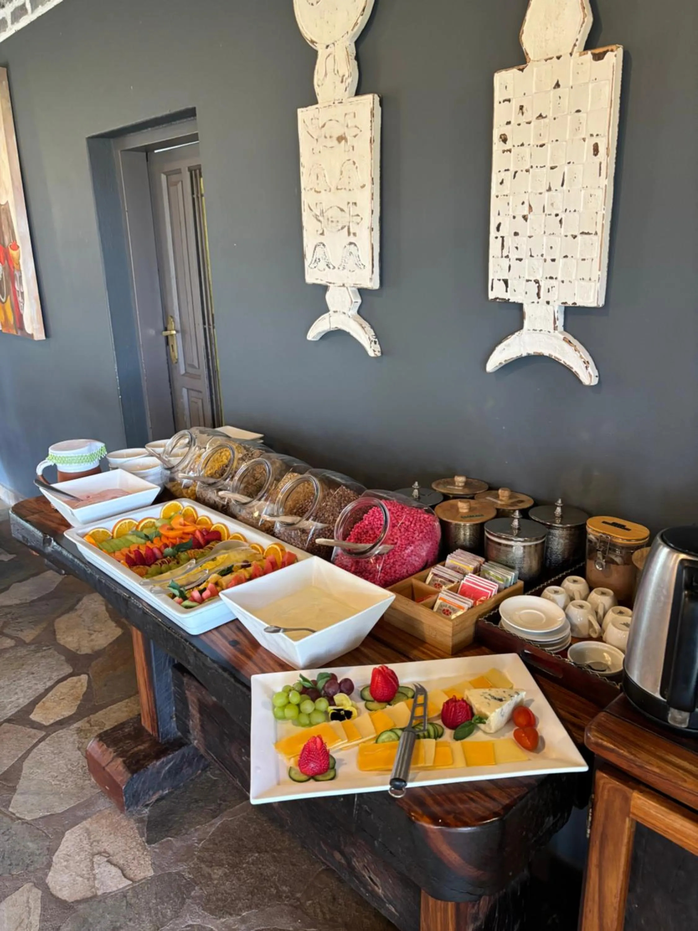 Breakfast in Mohlabetsi Safari Lodge