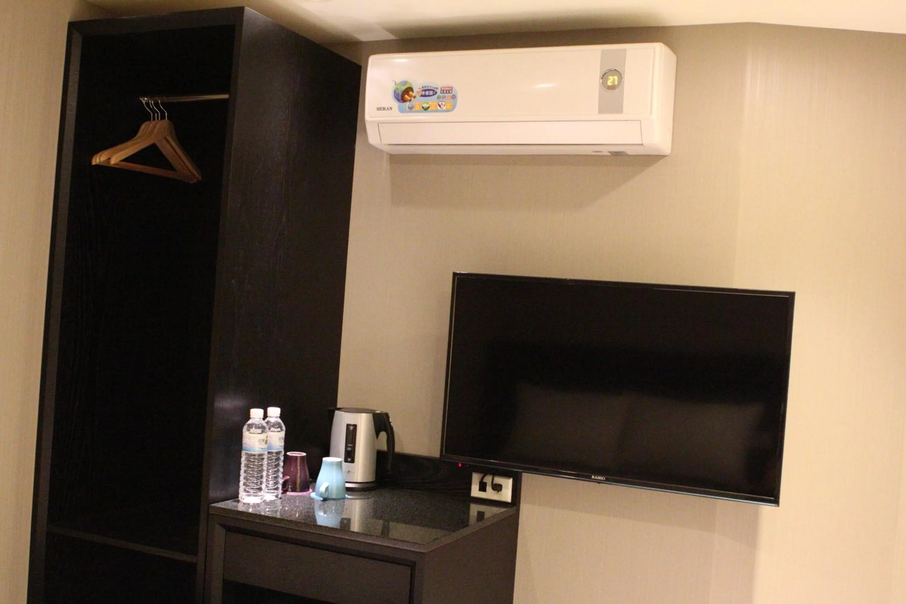 Decorative detail in E-House Xining Branch