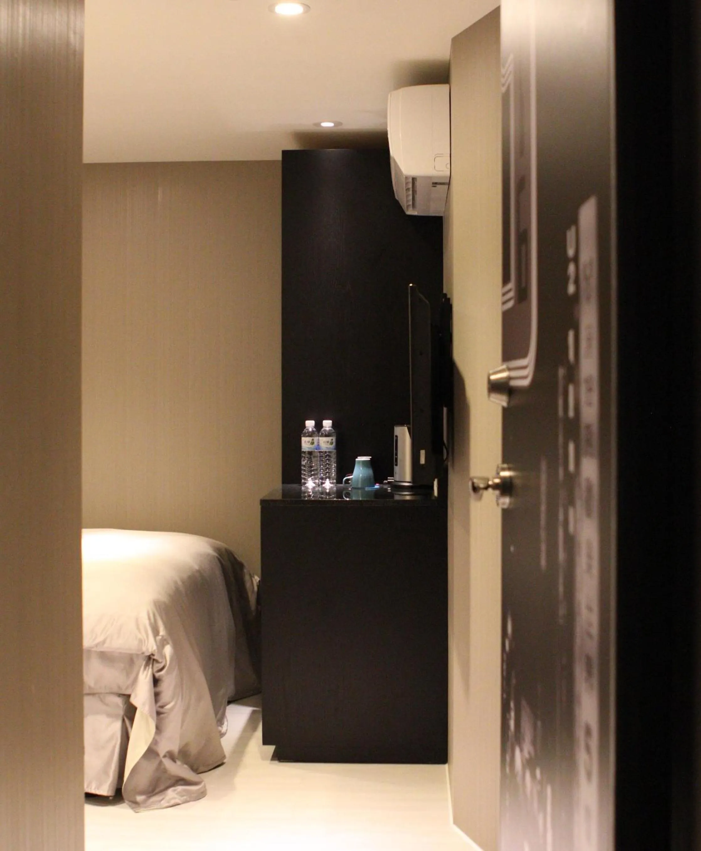 Decorative detail, Bed in E-House Xining Branch