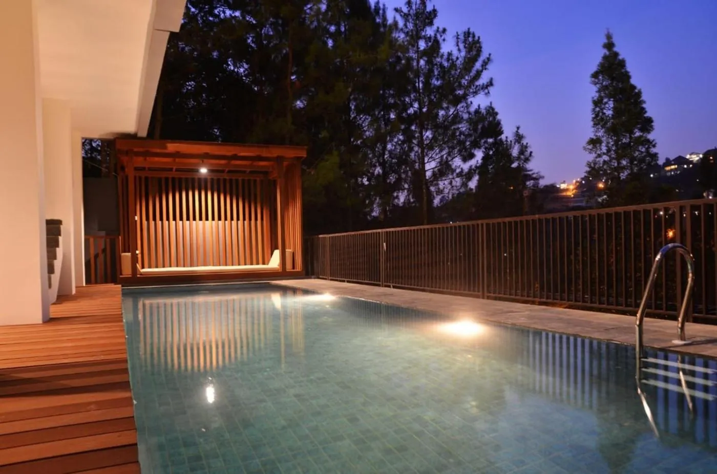 Swimming pool in Tulip Hill View Villa 6 bedrooms with a private swimming pool and movie room