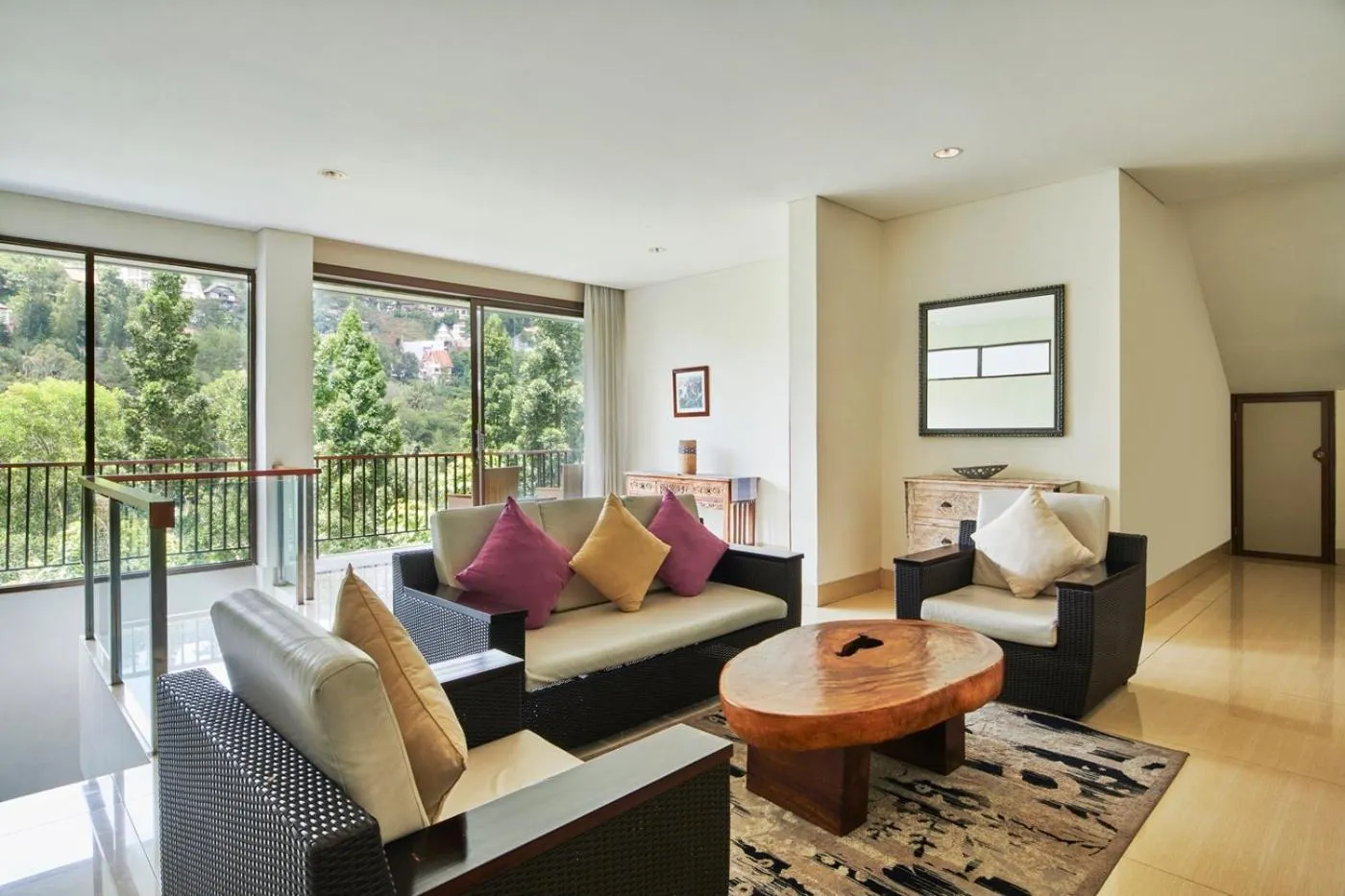 Living room in Tulip Hill View Villa 6 bedrooms with a private swimming pool and movie room