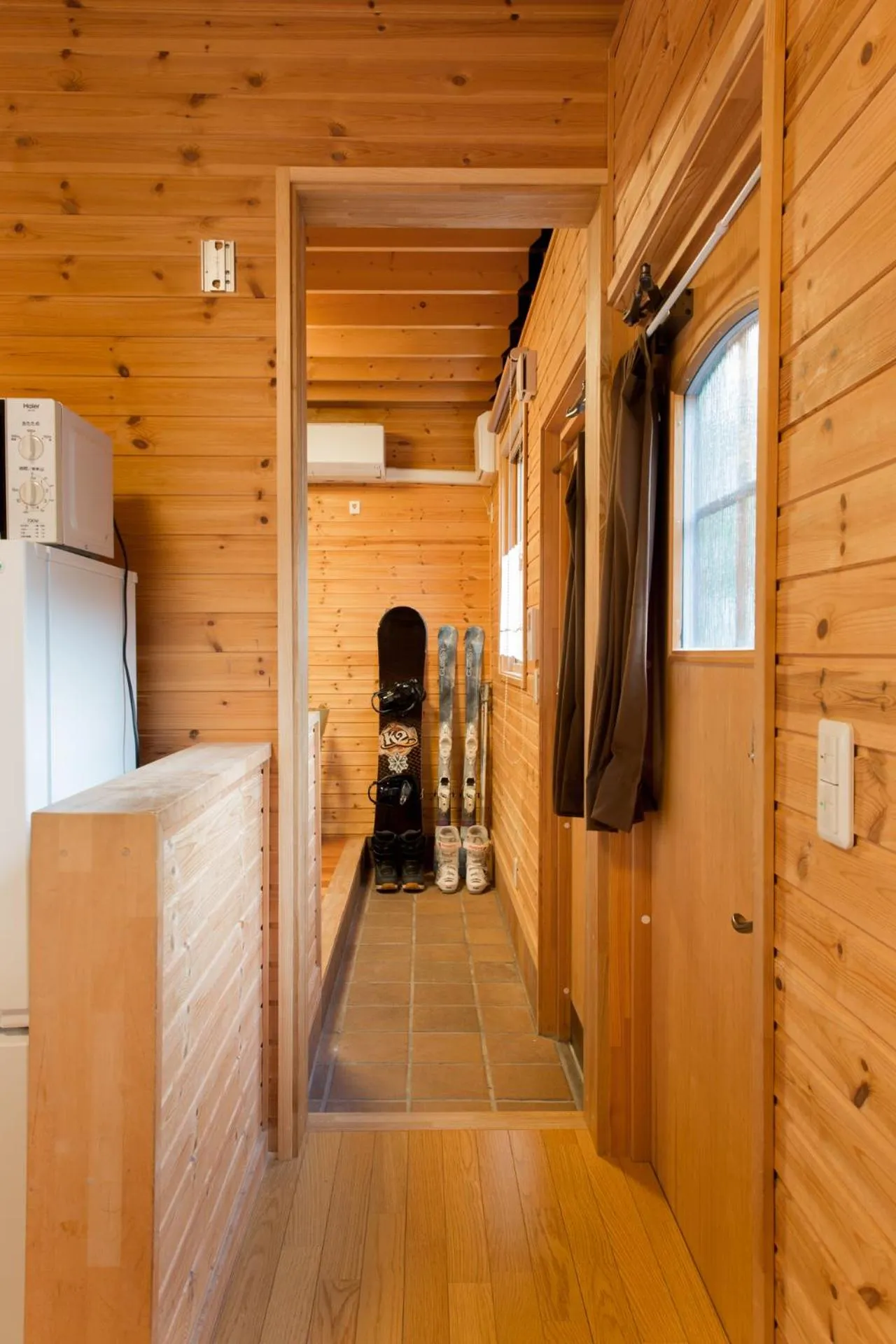 Skiing in Brick House Furano