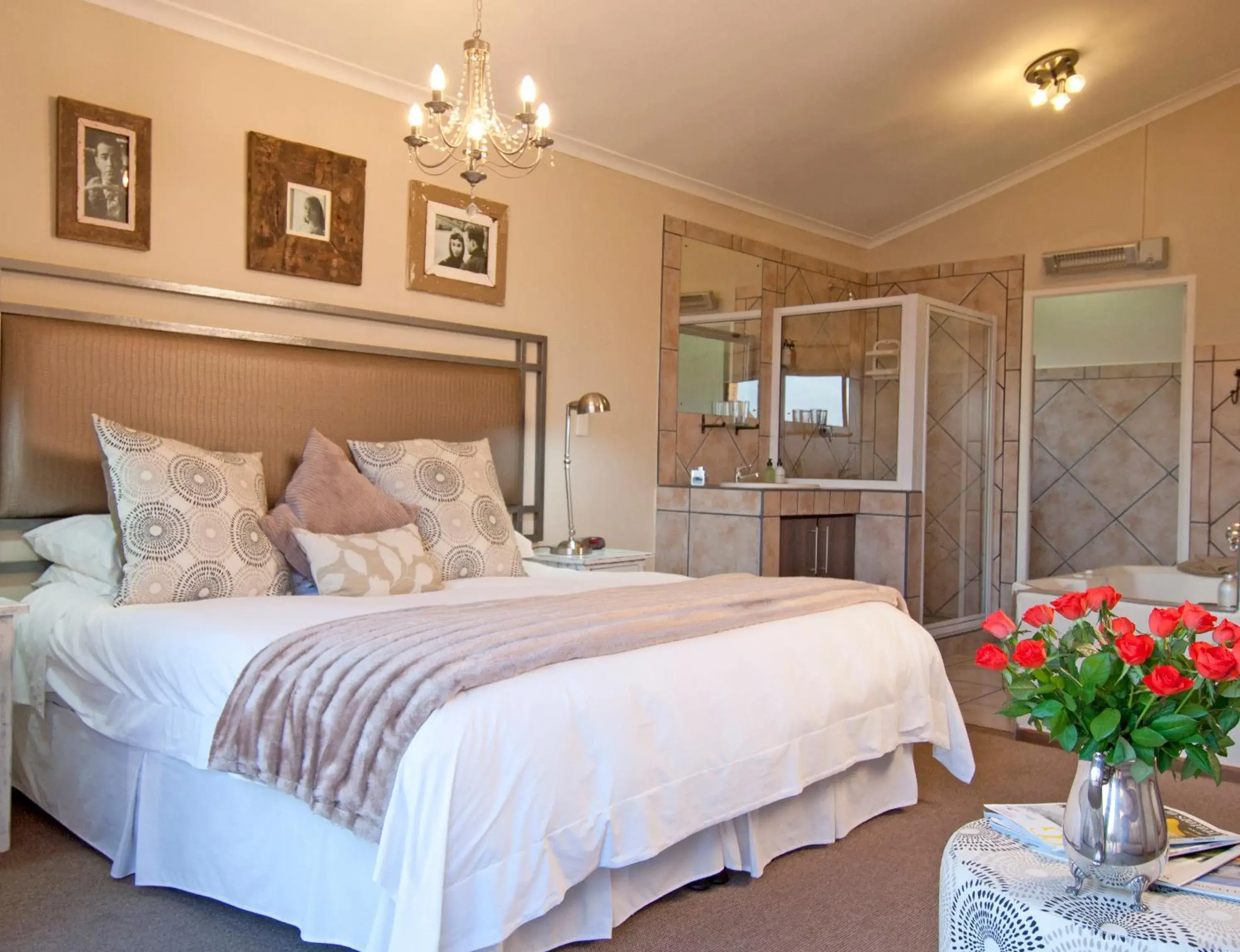 Luxury Room - Lagoon View (Second Floor) in Overmeer Guest House Luxury Room - Lagoon View (Second Floor) in Overmeer Guest House