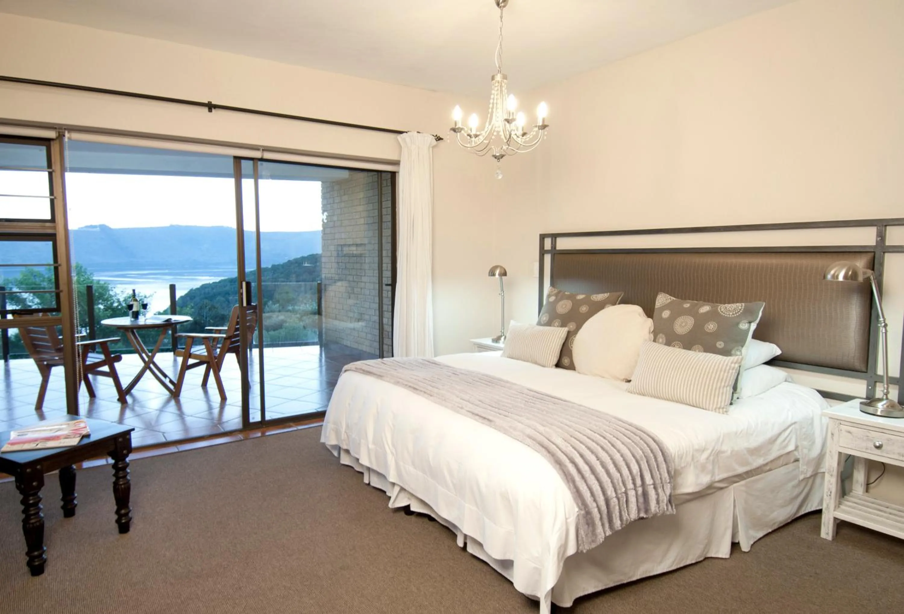 Balcony/Terrace, Bed in Overmeer Guest House