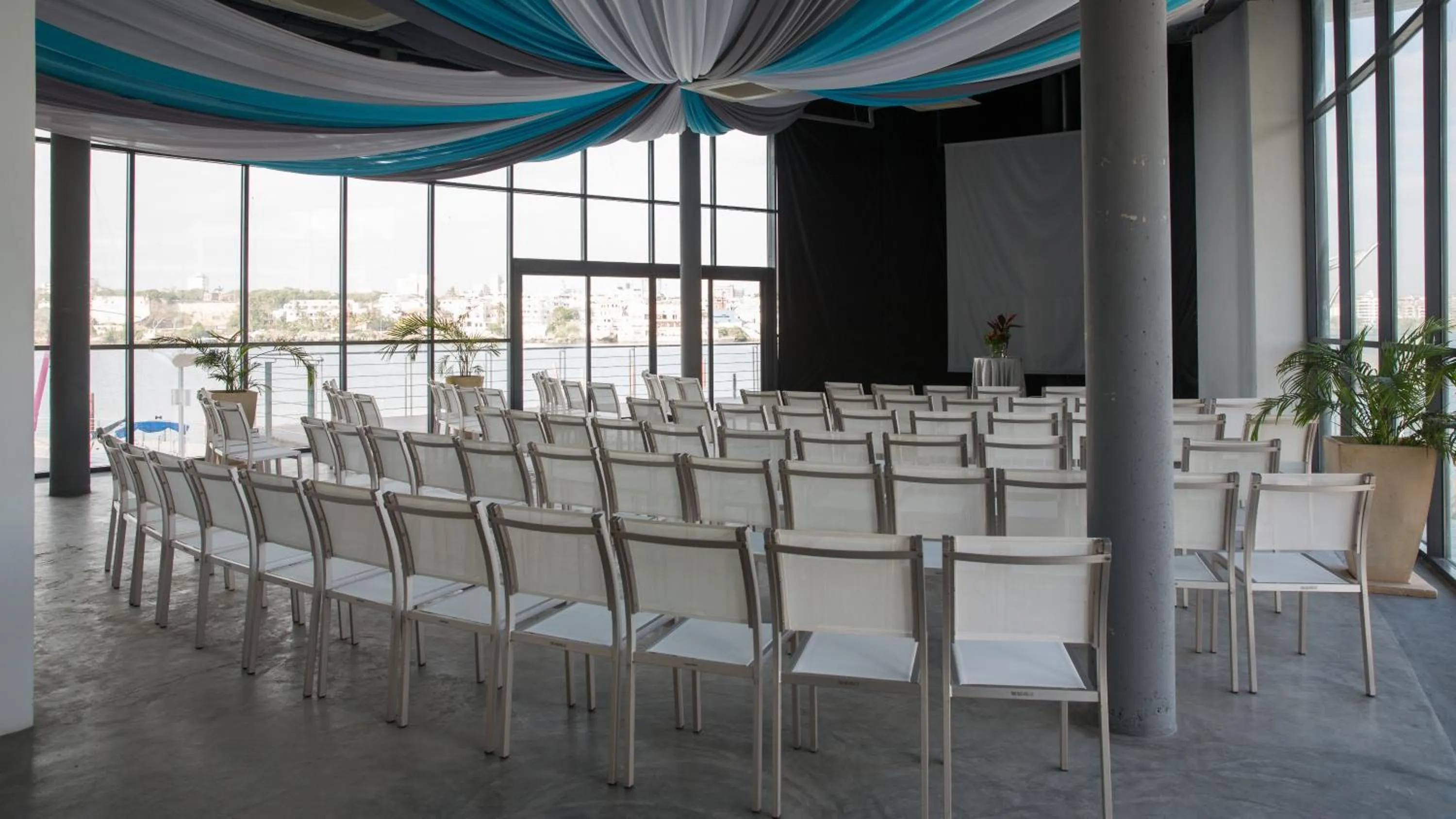 Banquet/Function facilities in Hotel English Point Marina & Spa