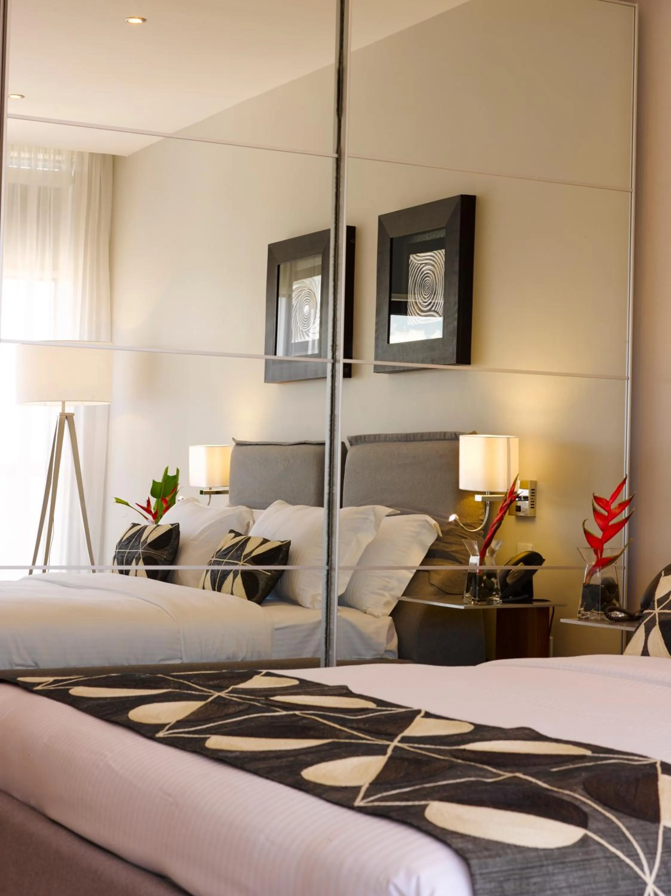 Bedroom, Bed in Hotel English Point Marina & Spa