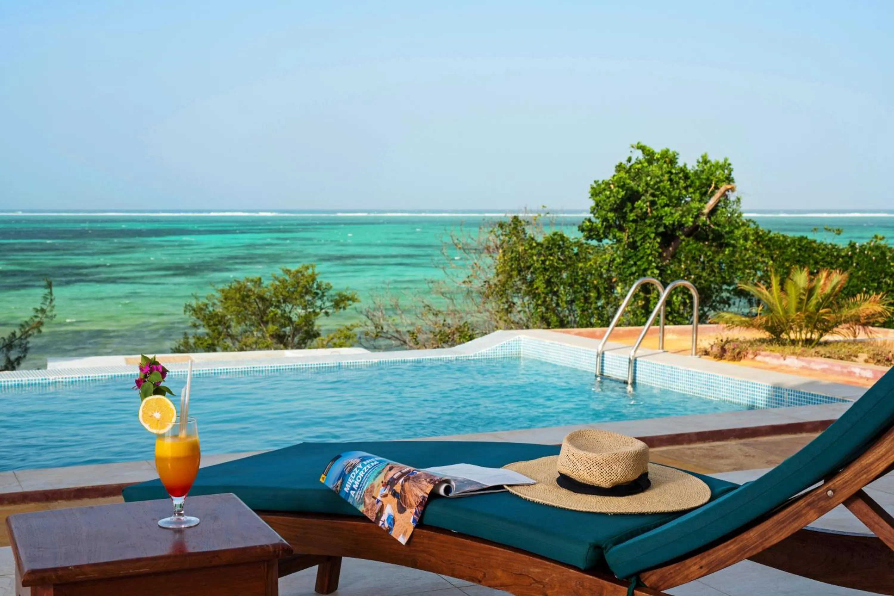 Swimming pool in Hotel English Point Marina & Spa