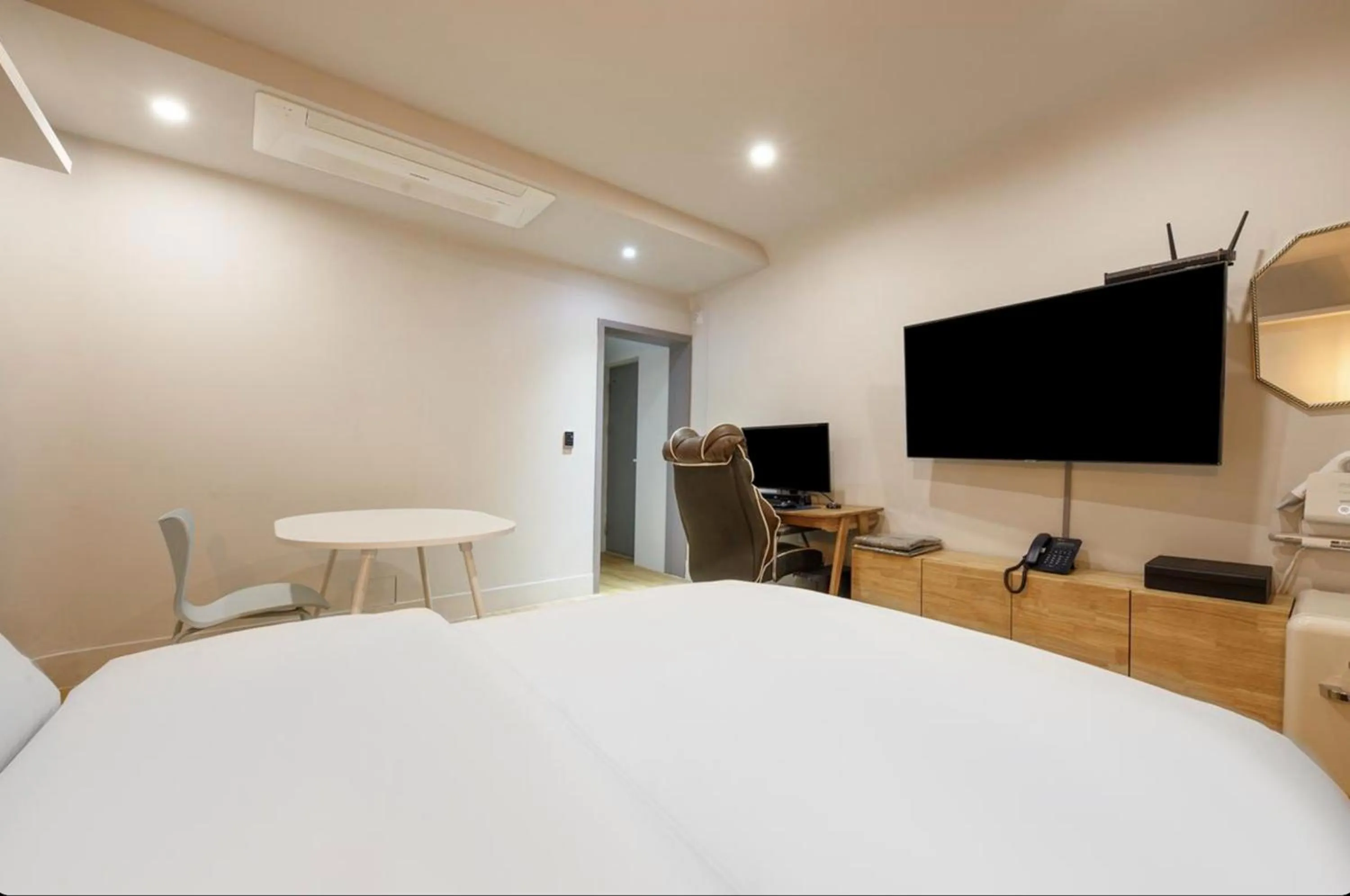 Bed in Cheongju Hotel Persona