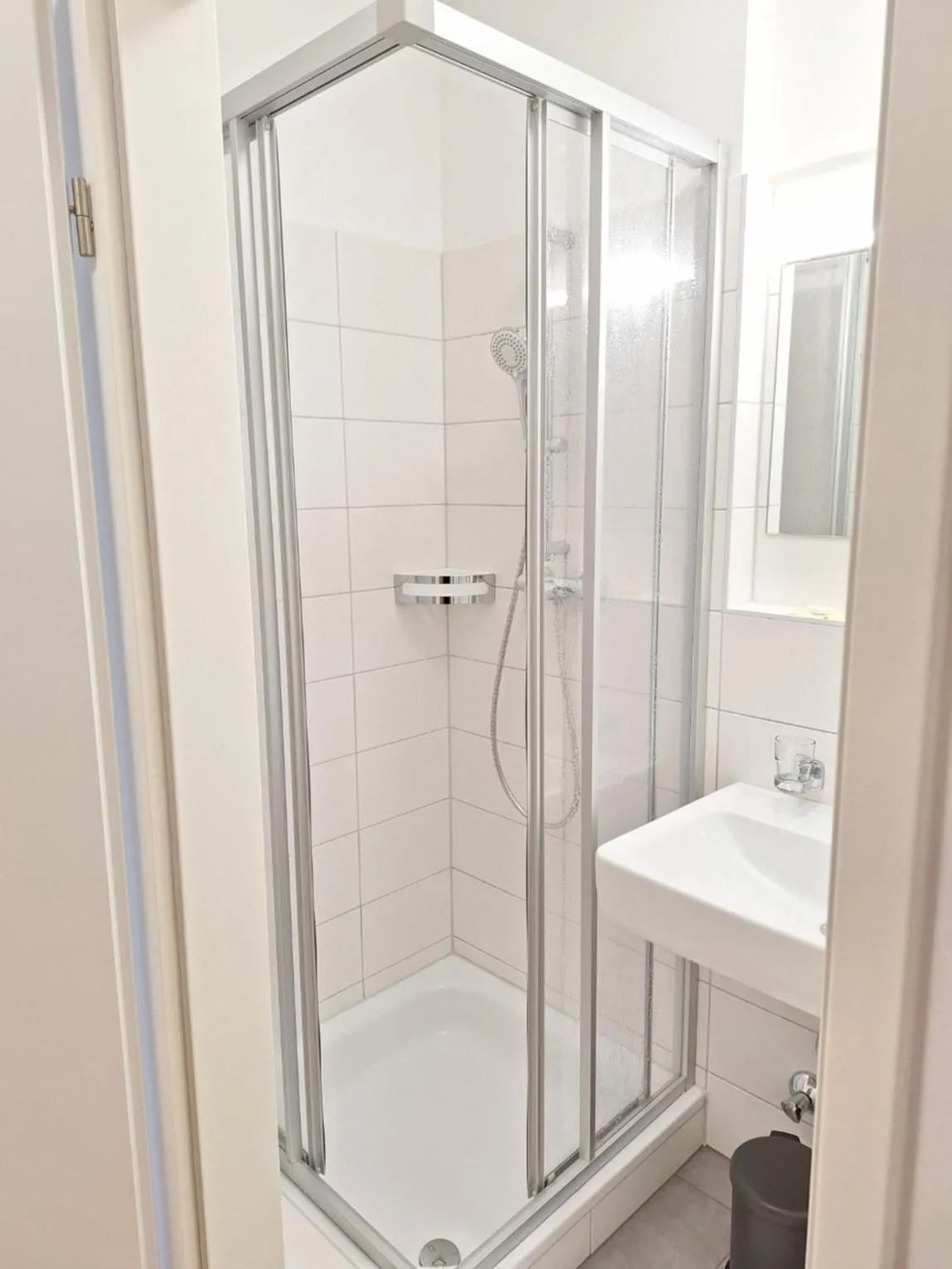 Shower in SOVEA Hotel - City