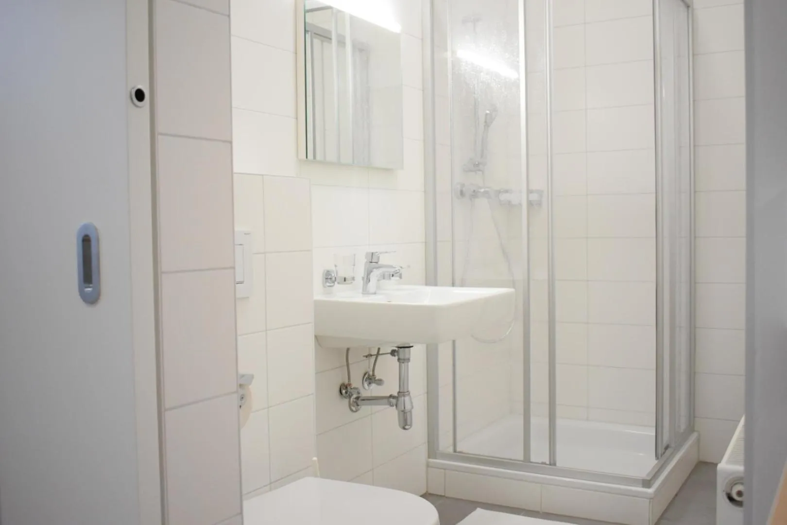 Shower in SOVEA Hotel - City