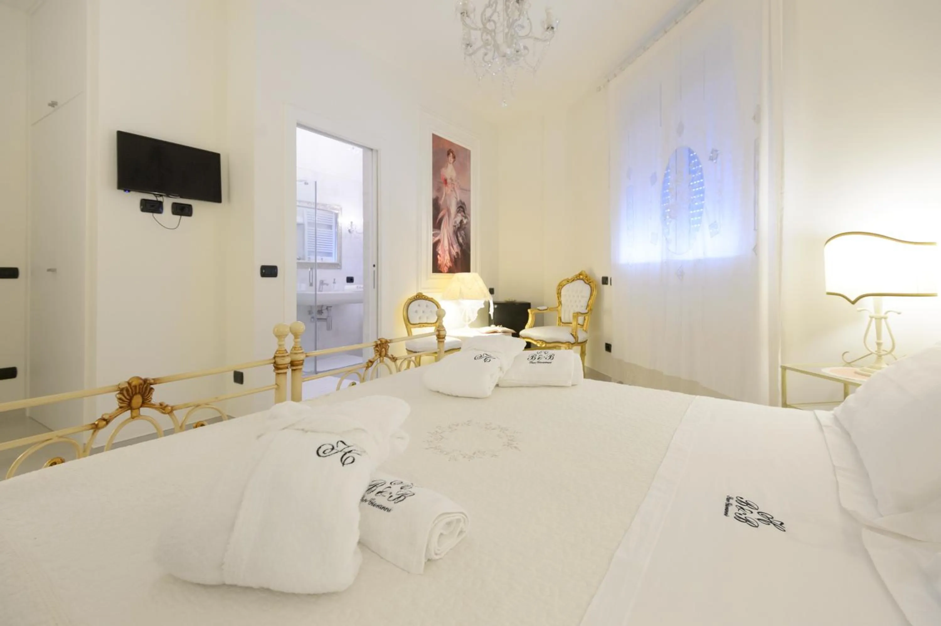 Photo of the whole room, Bed in Boutique Hotel San Giovanni