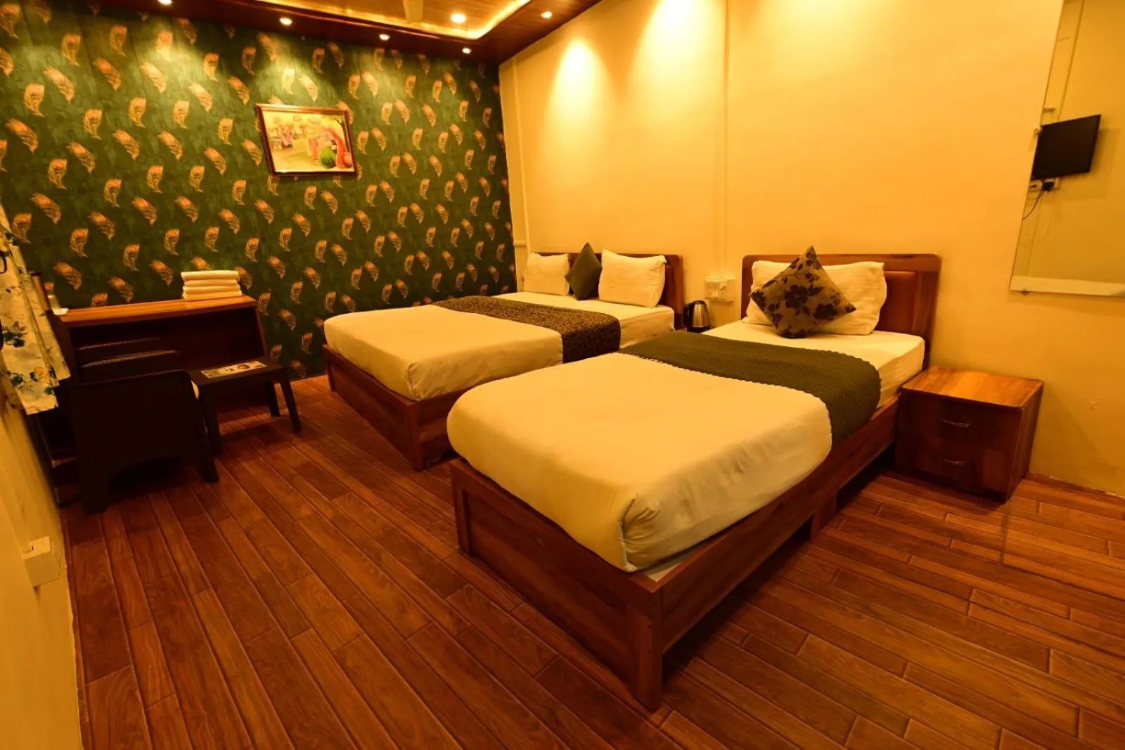 Bed in Hotel Happy Forest Inn